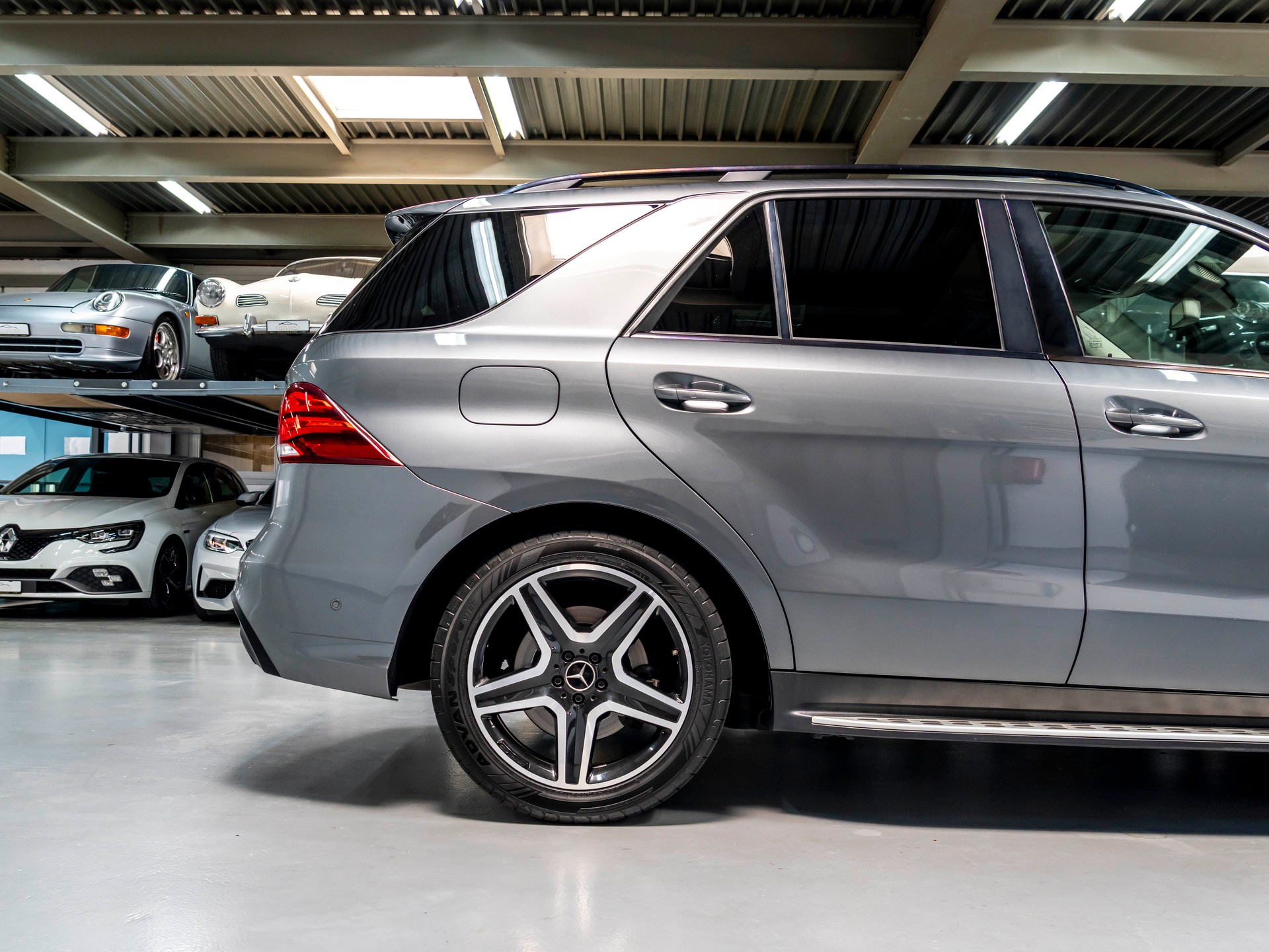 MERCEDES-BENZ GLE 43 AMG 4Matic 9G-Tronic-image-9