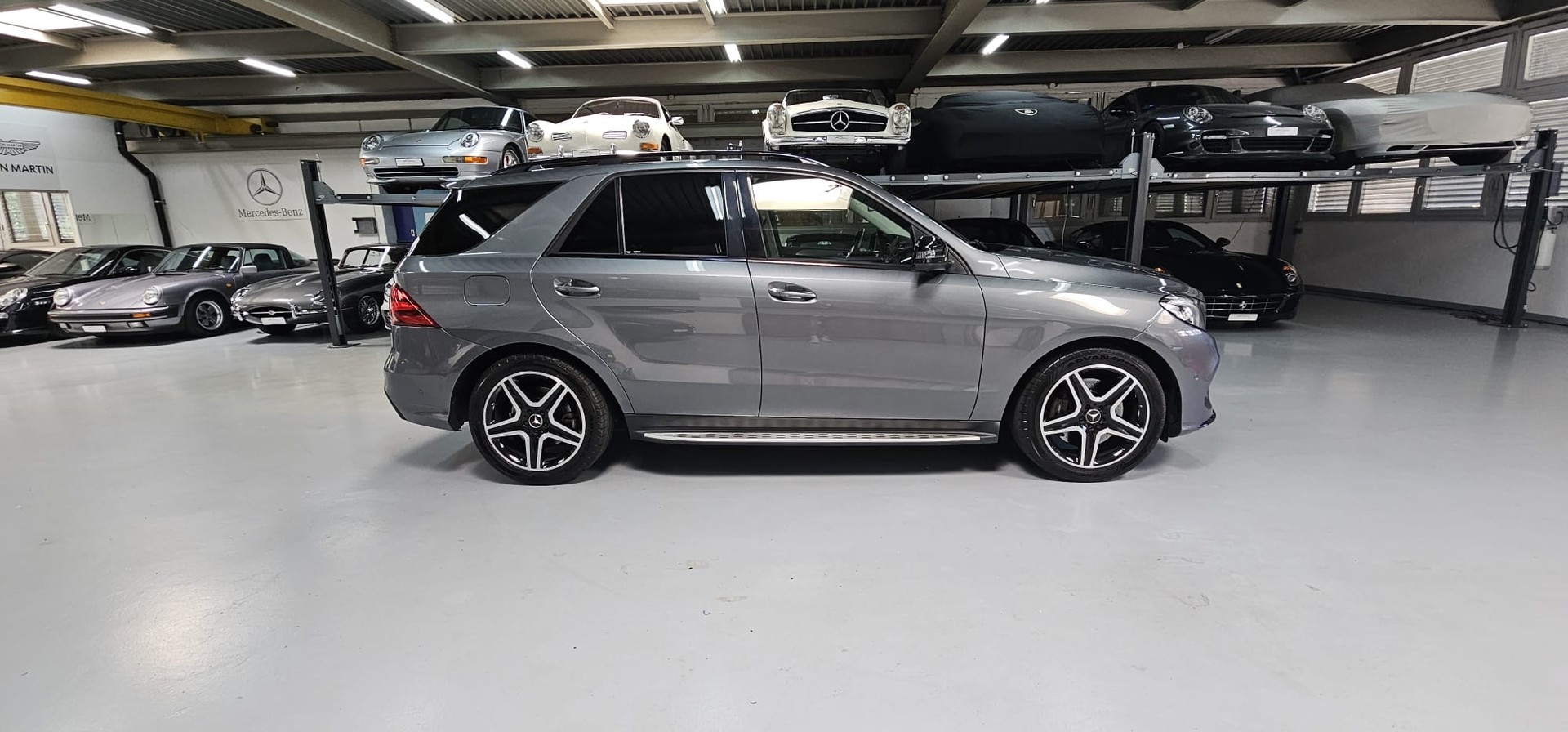 MERCEDES-BENZ GLE 43 AMG 4Matic 9G-Tronic-image-3