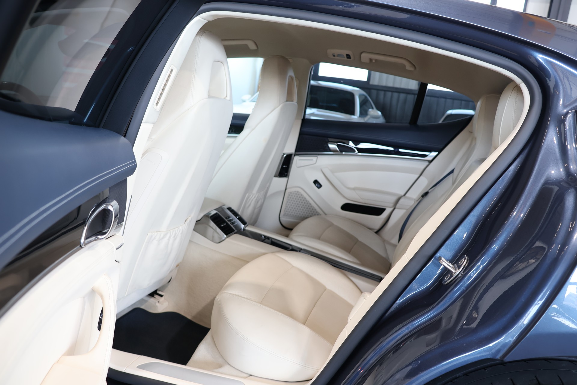 PORSCHE Panamera S 4.8 PDK-image-14