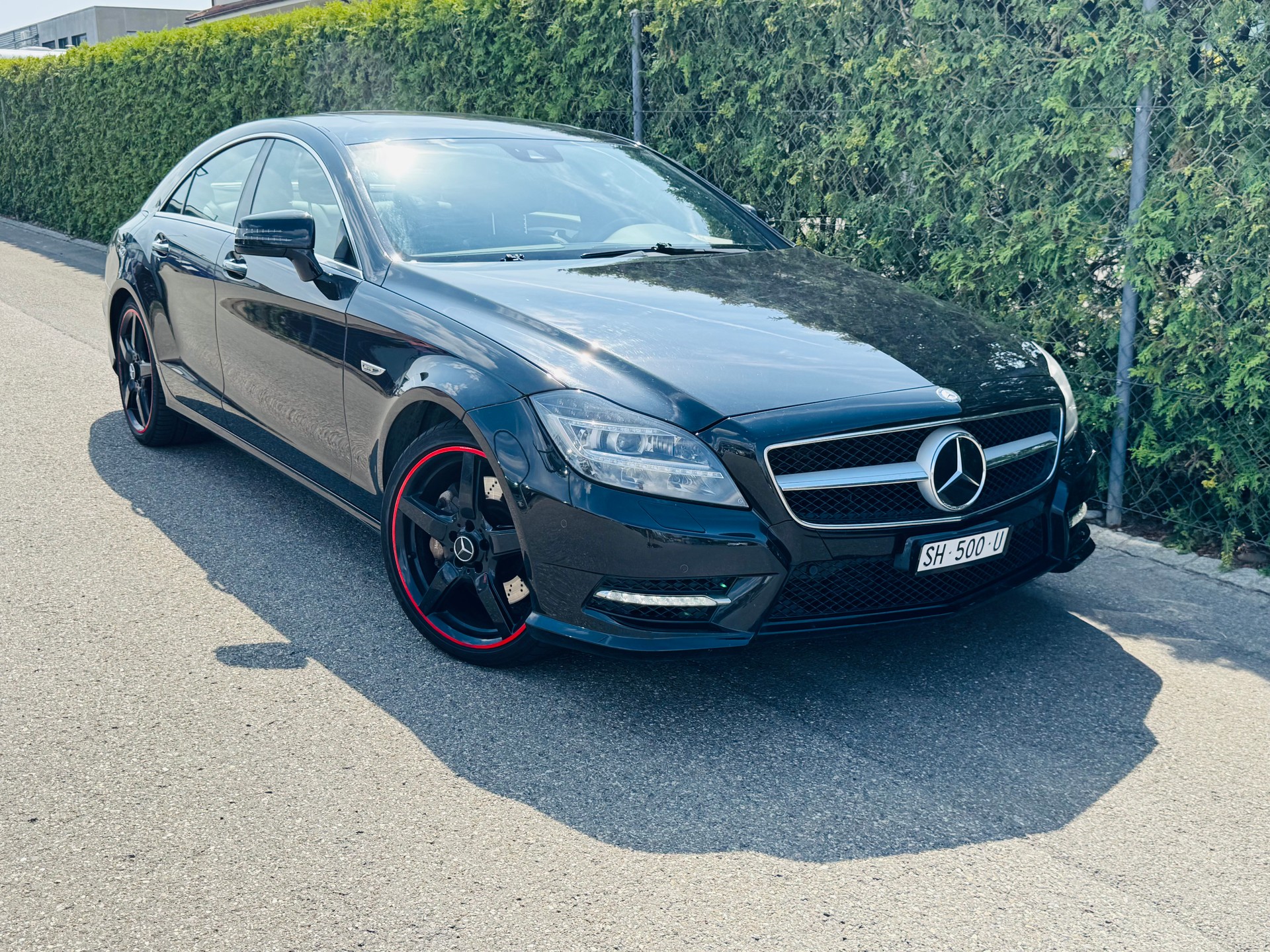 MERCEDES-BENZ CLS 350 BlueTEC Executive 4Matic 7G-Tronic ( AMG Line )-image-0