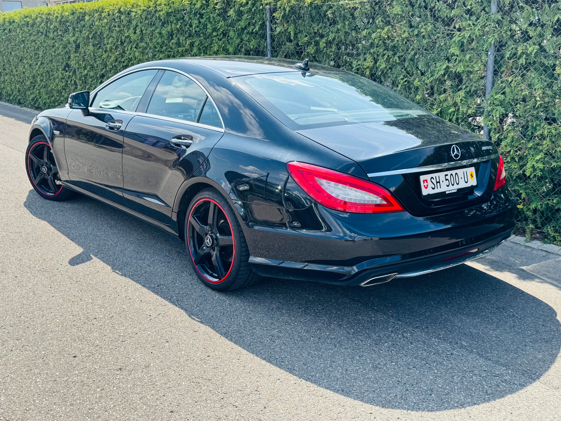 MERCEDES-BENZ CLS 350 BlueTEC Executive 4Matic 7G-Tronic ( AMG Line )-image-4
