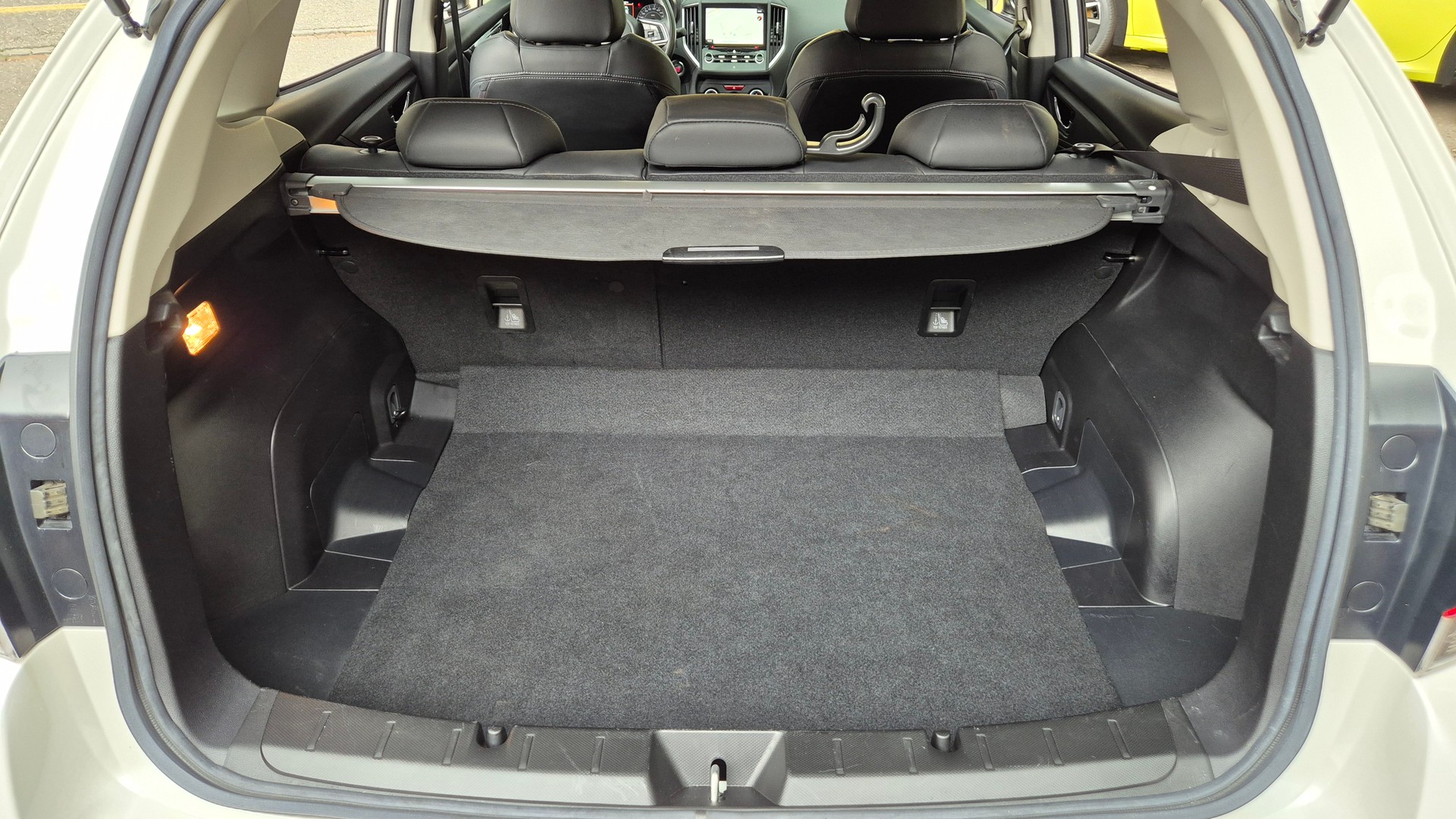 SUBARU Impreza 2.0 Luxury AWD-image-10