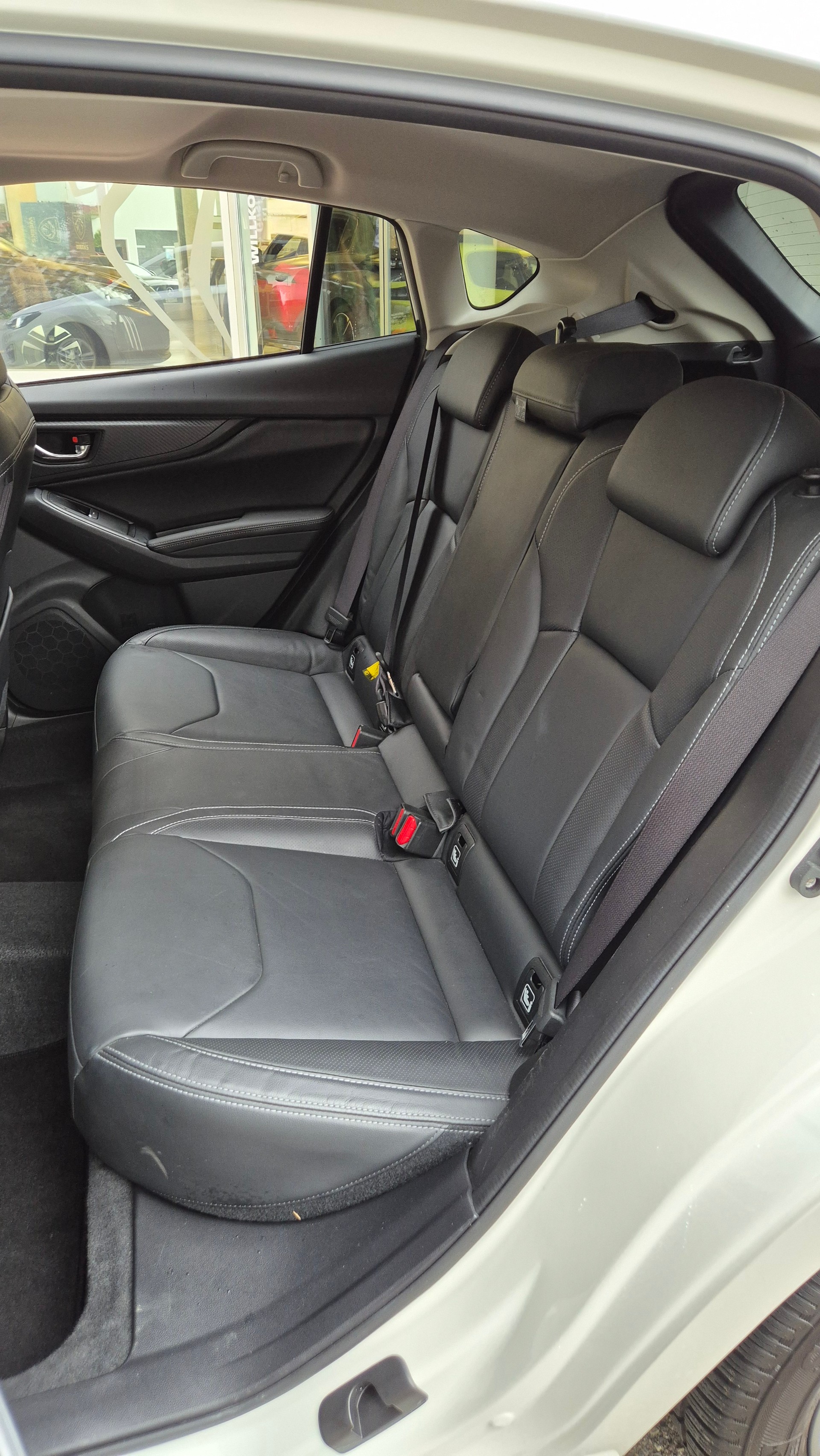 SUBARU Impreza 2.0 Luxury AWD-image-9