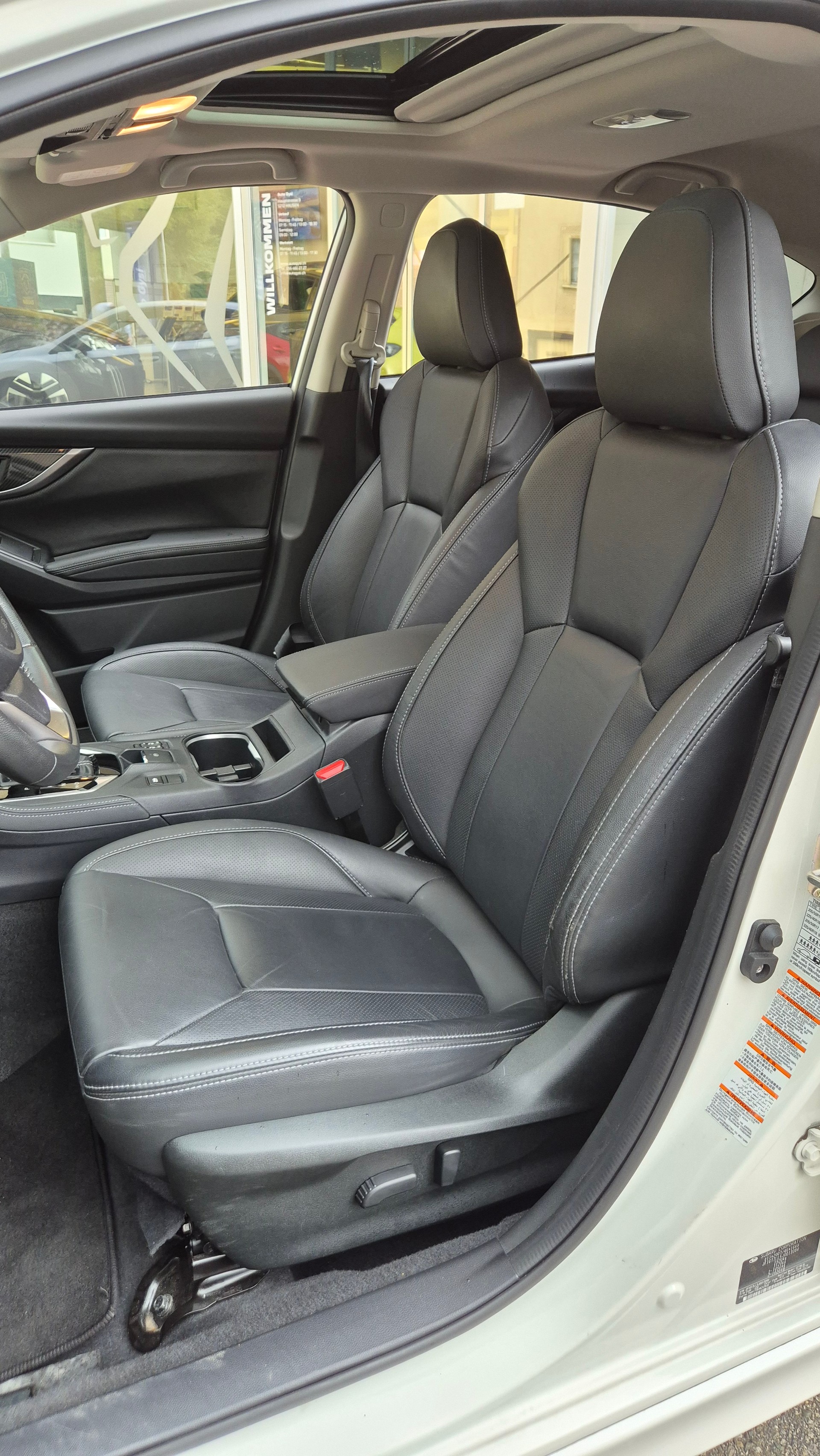 SUBARU Impreza 2.0 Luxury AWD-image-7