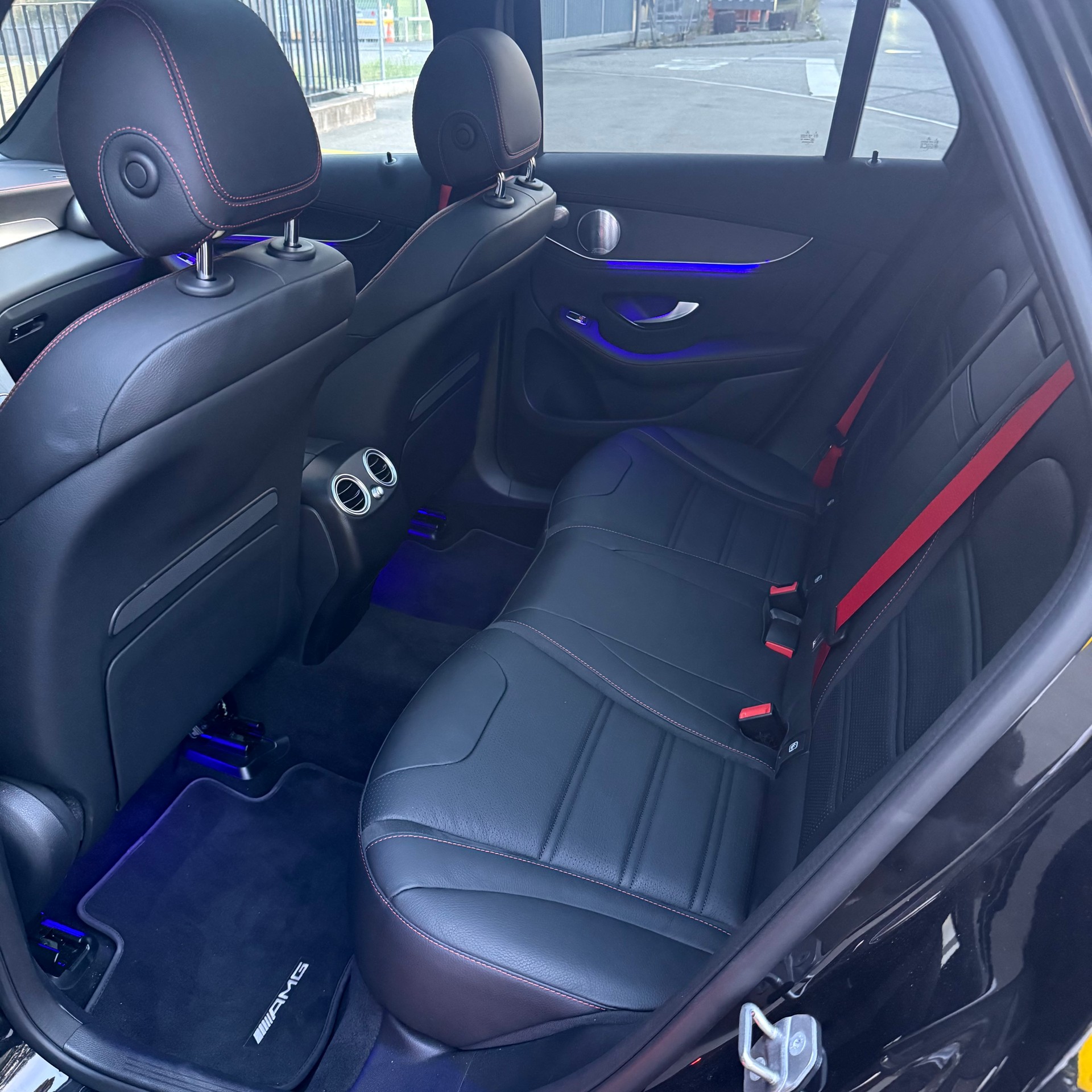 MERCEDES-BENZ GLC 43 AMG 4Matic 9G-Tronic Swiss-image-15