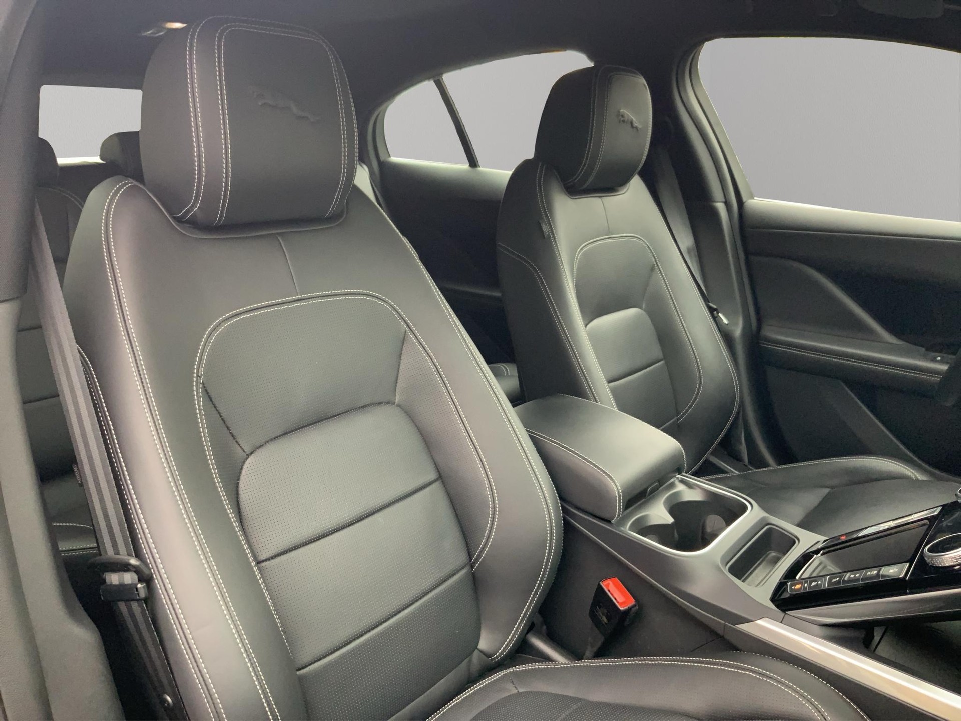 JAGUAR I-Pace EV400 HSE AWD-image-3