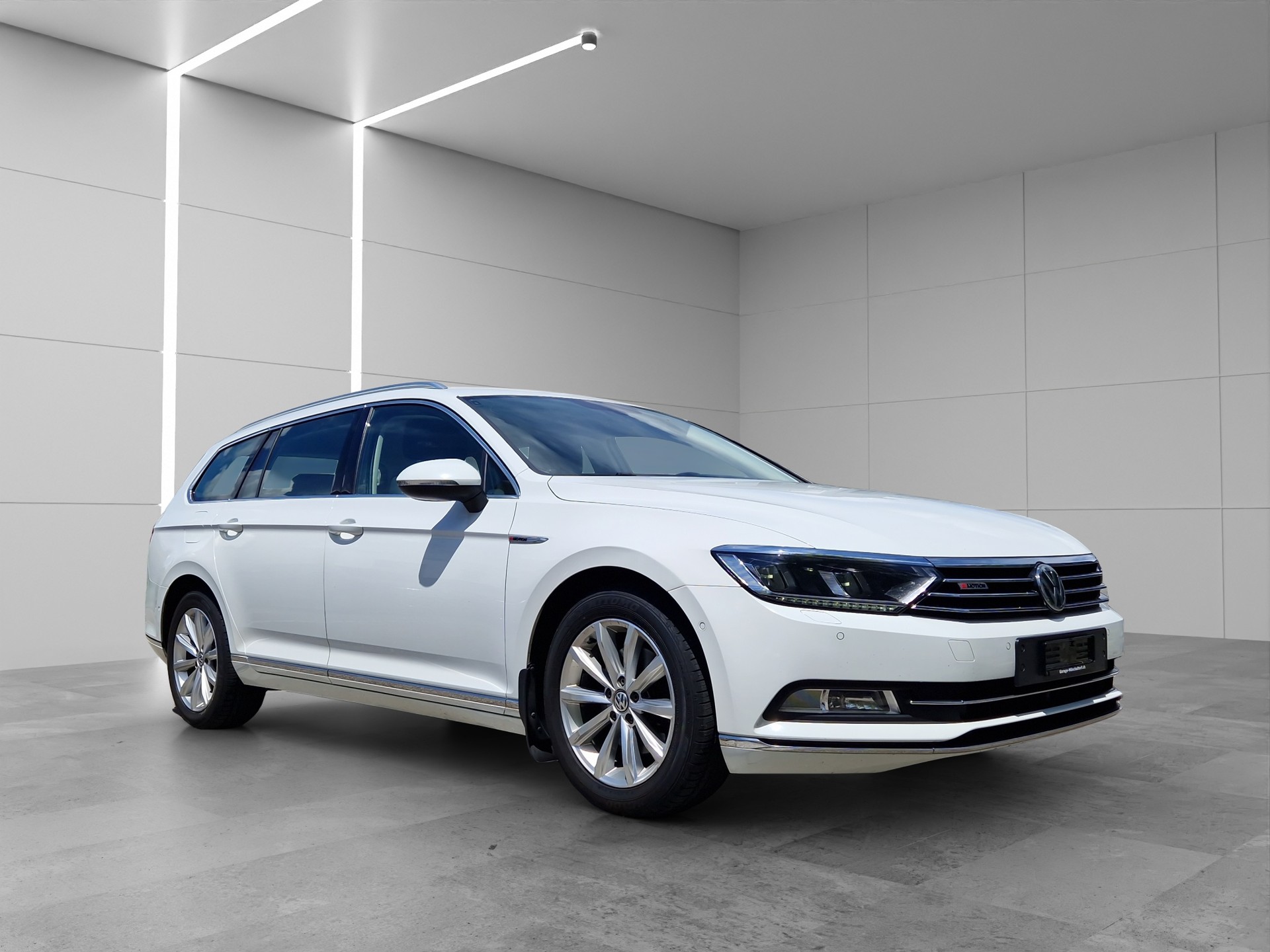 VW Passat 2.0 TDI BMT Highline DSG 4Motion-image-0