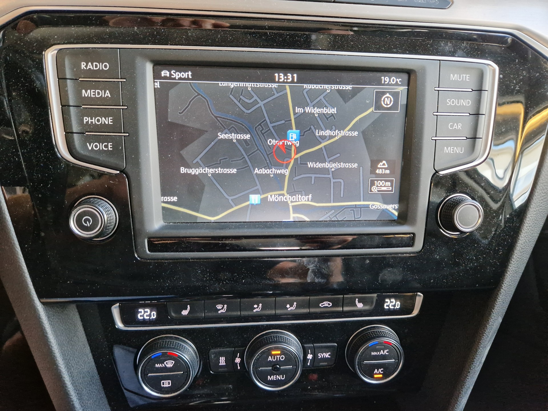 VW Passat 2.0 TDI BMT Highline DSG 4Motion-image-11