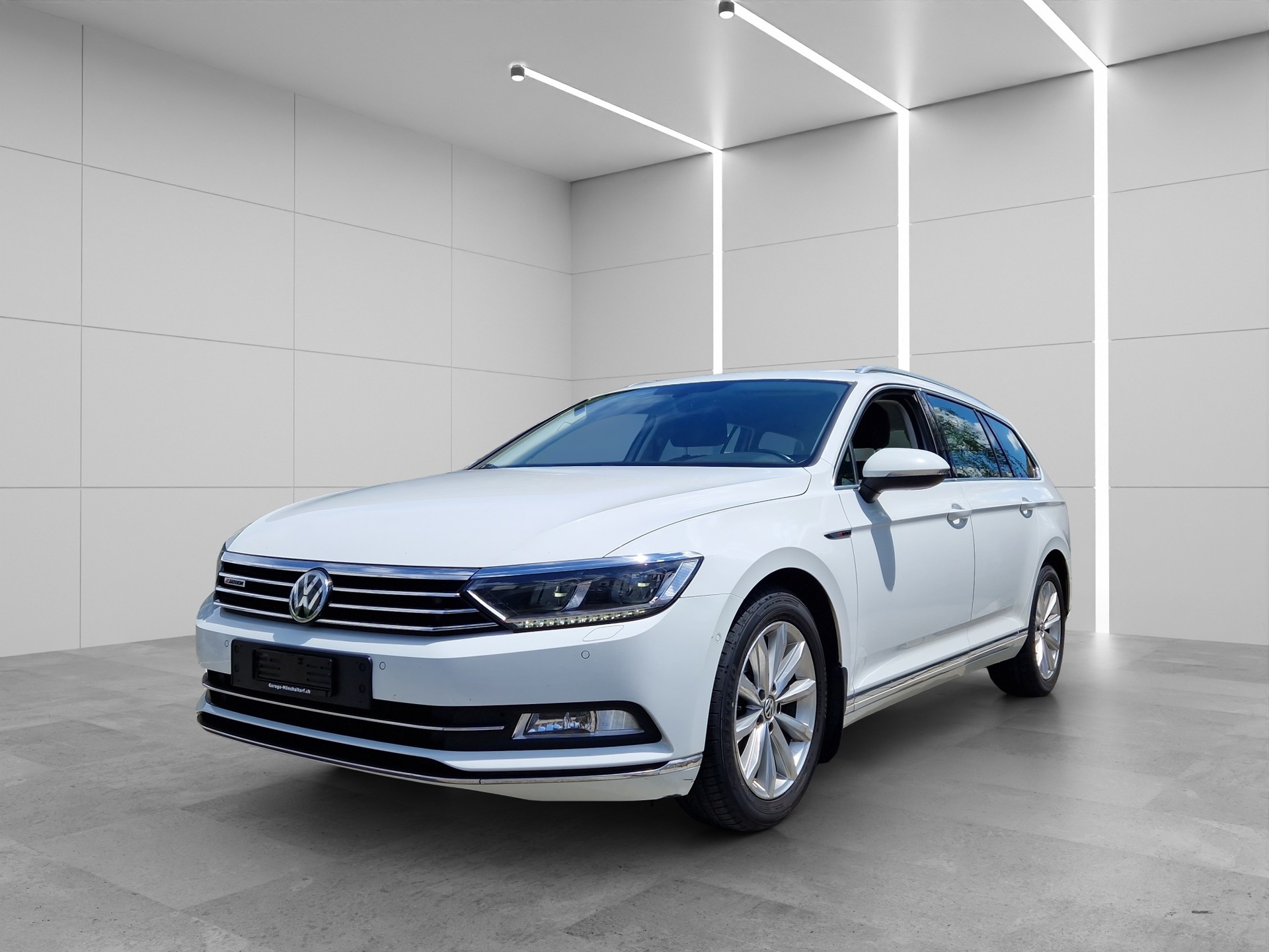 VW Passat 2.0 TDI BMT Highline DSG 4Motion-image-1
