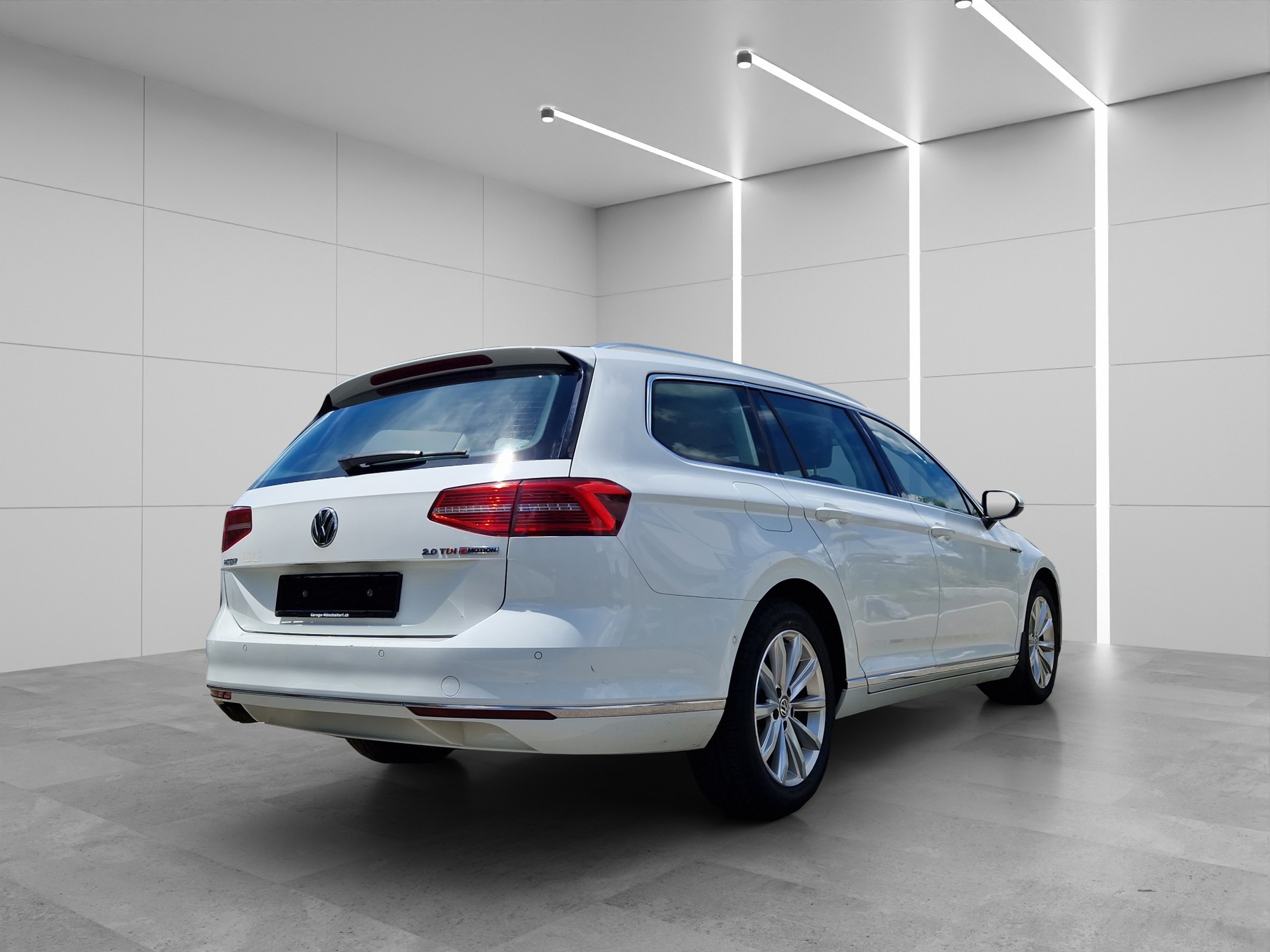 VW Passat 2.0 TDI BMT Highline DSG 4Motion-image-7