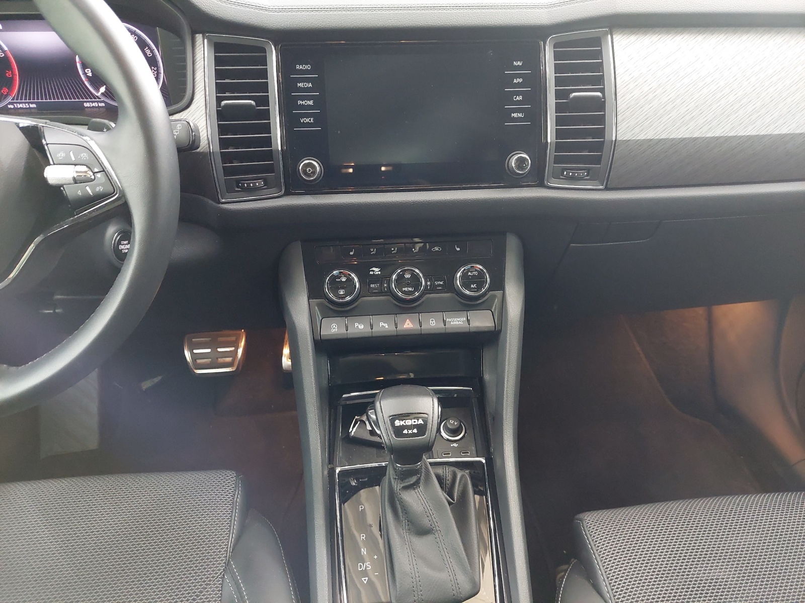 SKODA Kodiaq 2.0 TSI 4x4 Style-image-10