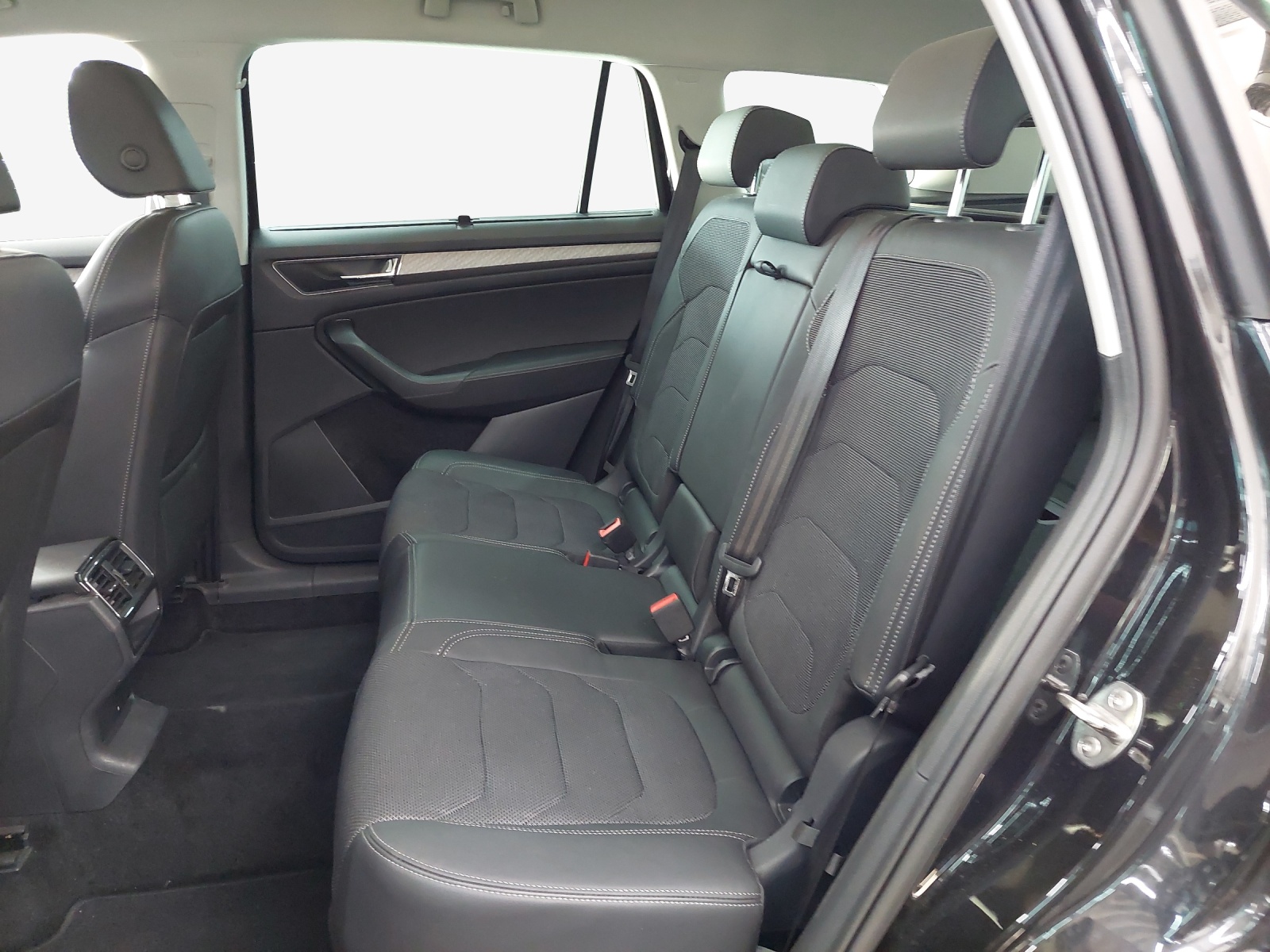 SKODA Kodiaq 2.0 TSI 4x4 Style-image-11