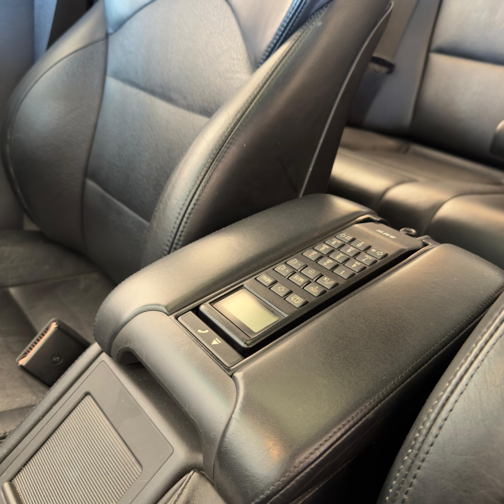 BMW M5-image-13