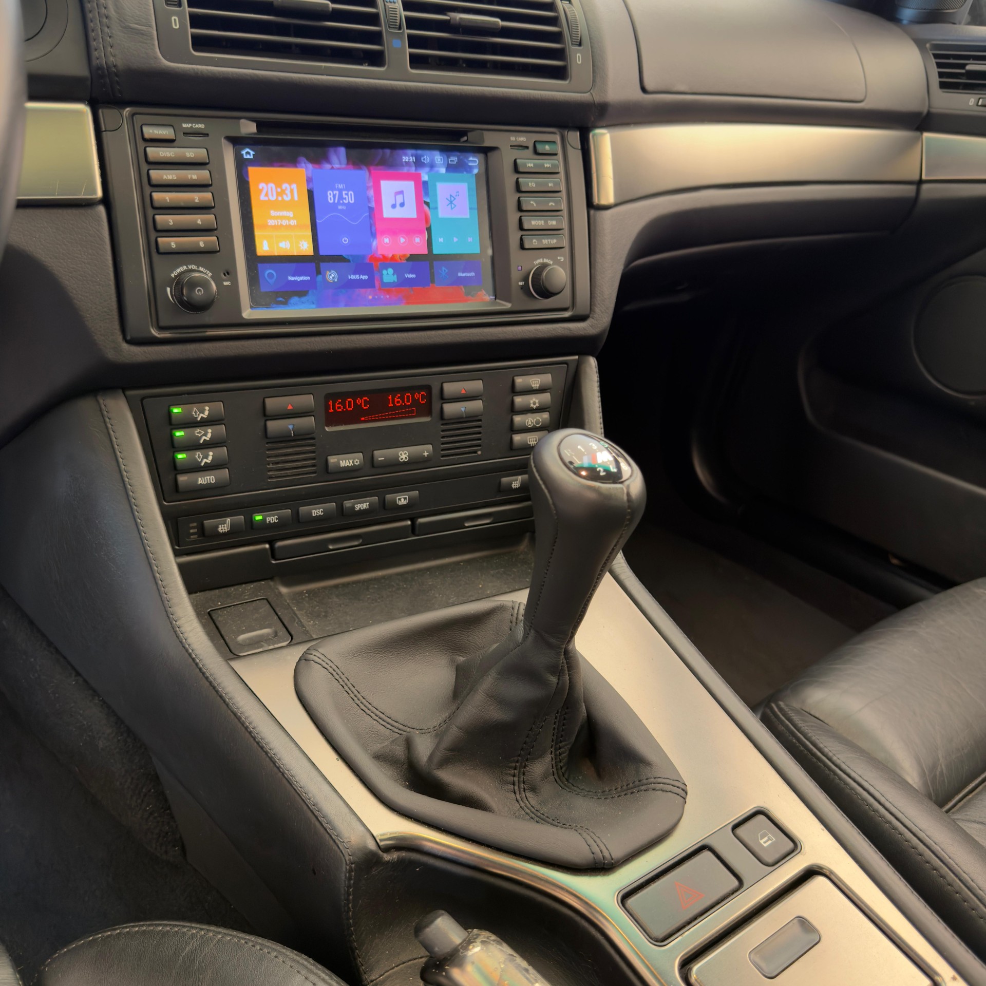BMW M5-image-9