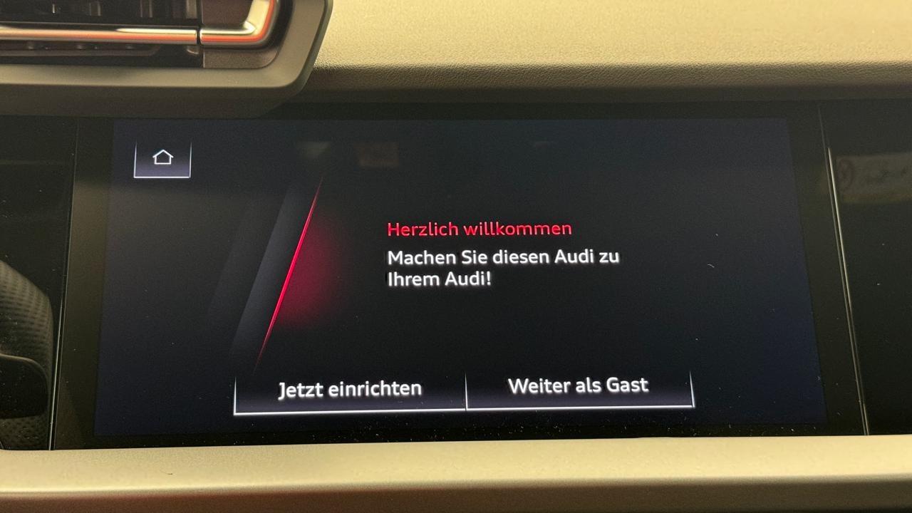 AUDI A3 Sportback TFSI 110 kW S line S tronic-image-7