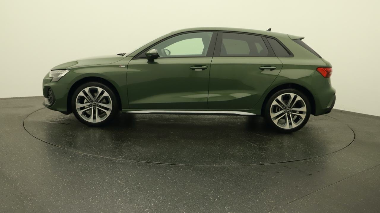AUDI A3 Sportback TFSI 110 kW S line S tronic-image-1