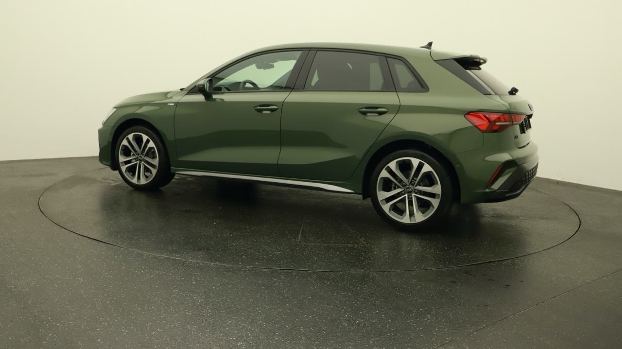 AUDI A3 Sportback TFSI 110 kW S line S tronic-image-2