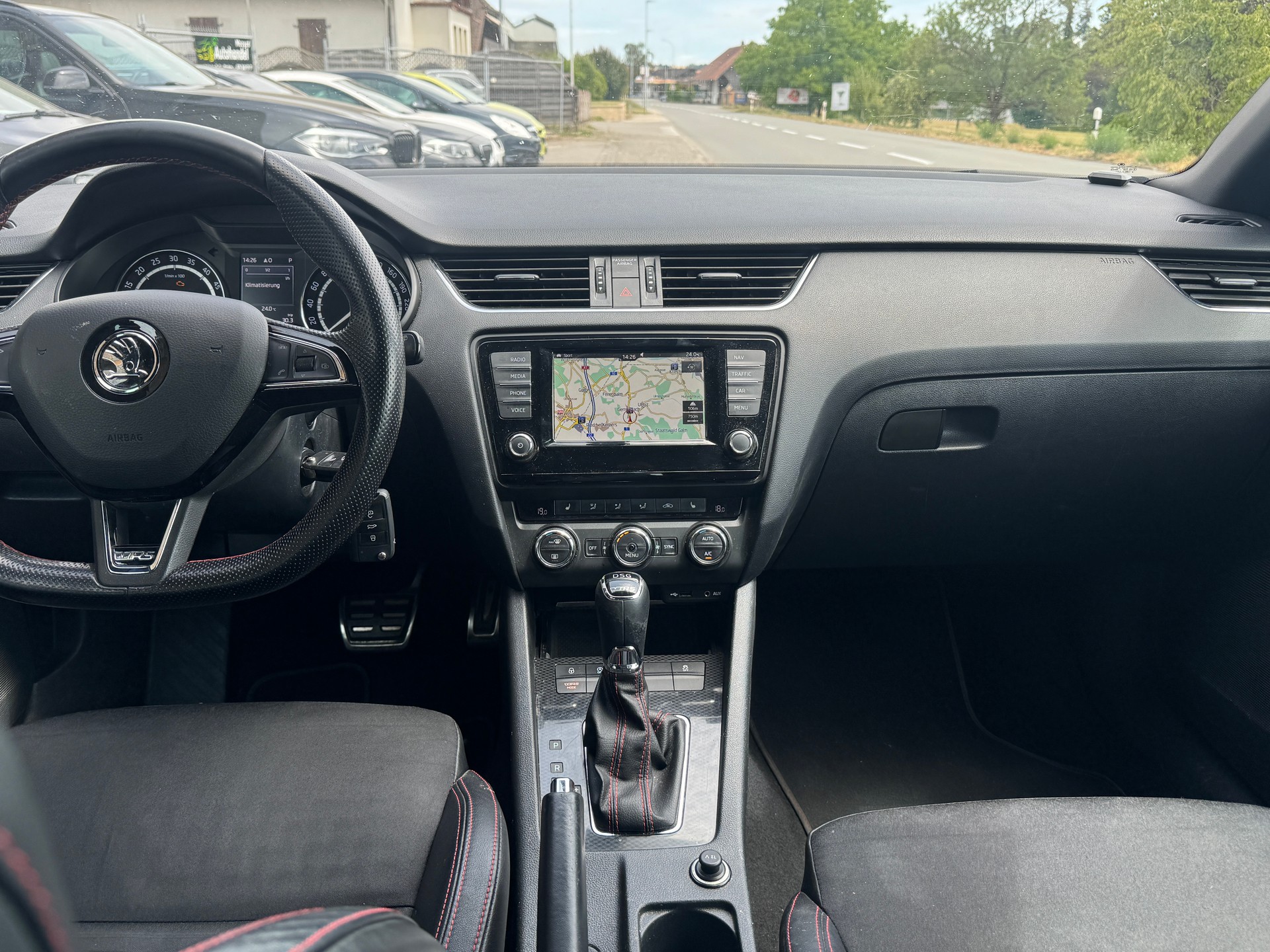 SKODA Octavia Combi 2.0 TDI RS 4x4 DSG-image-6