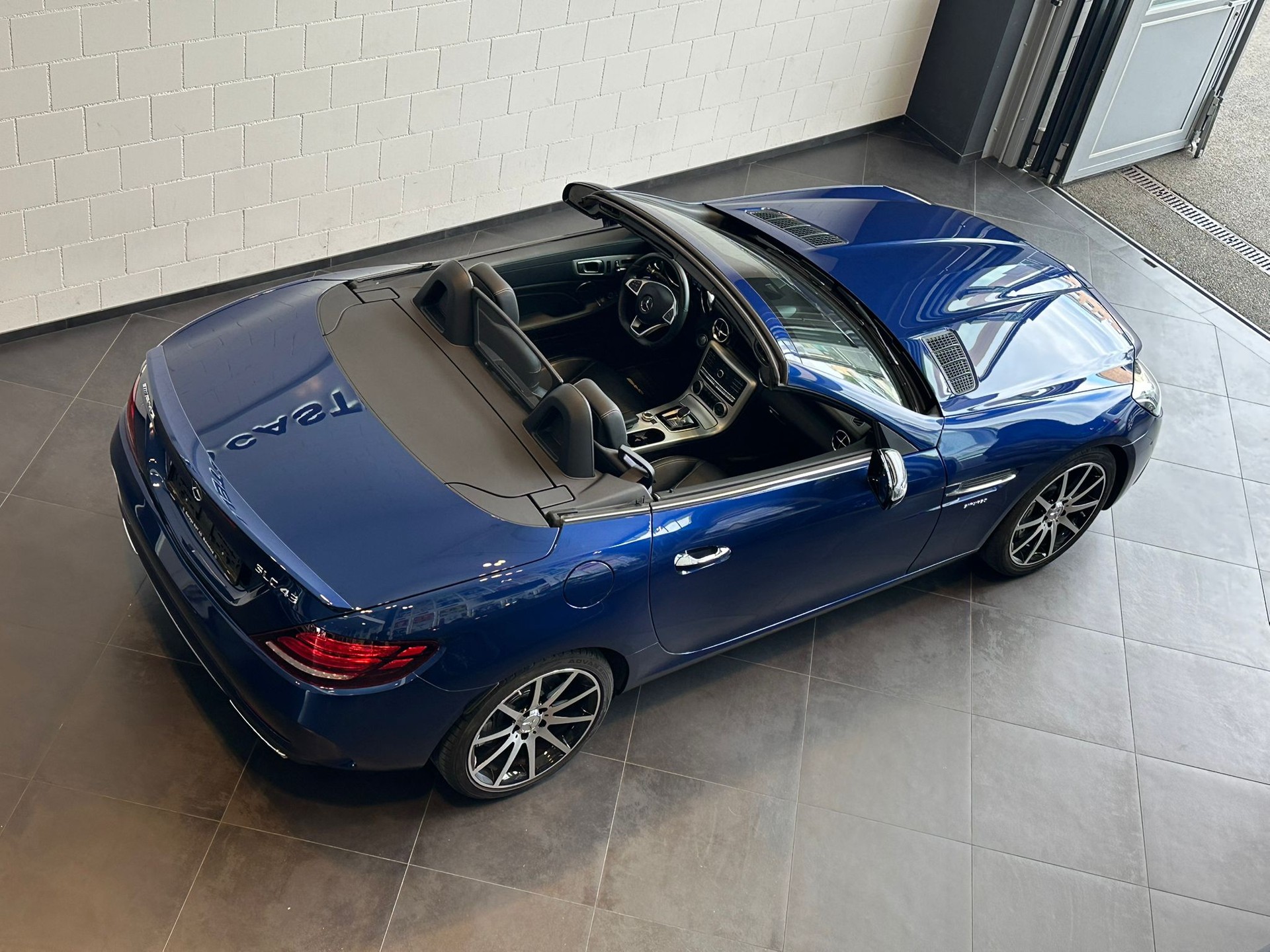 MERCEDES-BENZ SLC 43 AMG 9G-Tronic-image-11