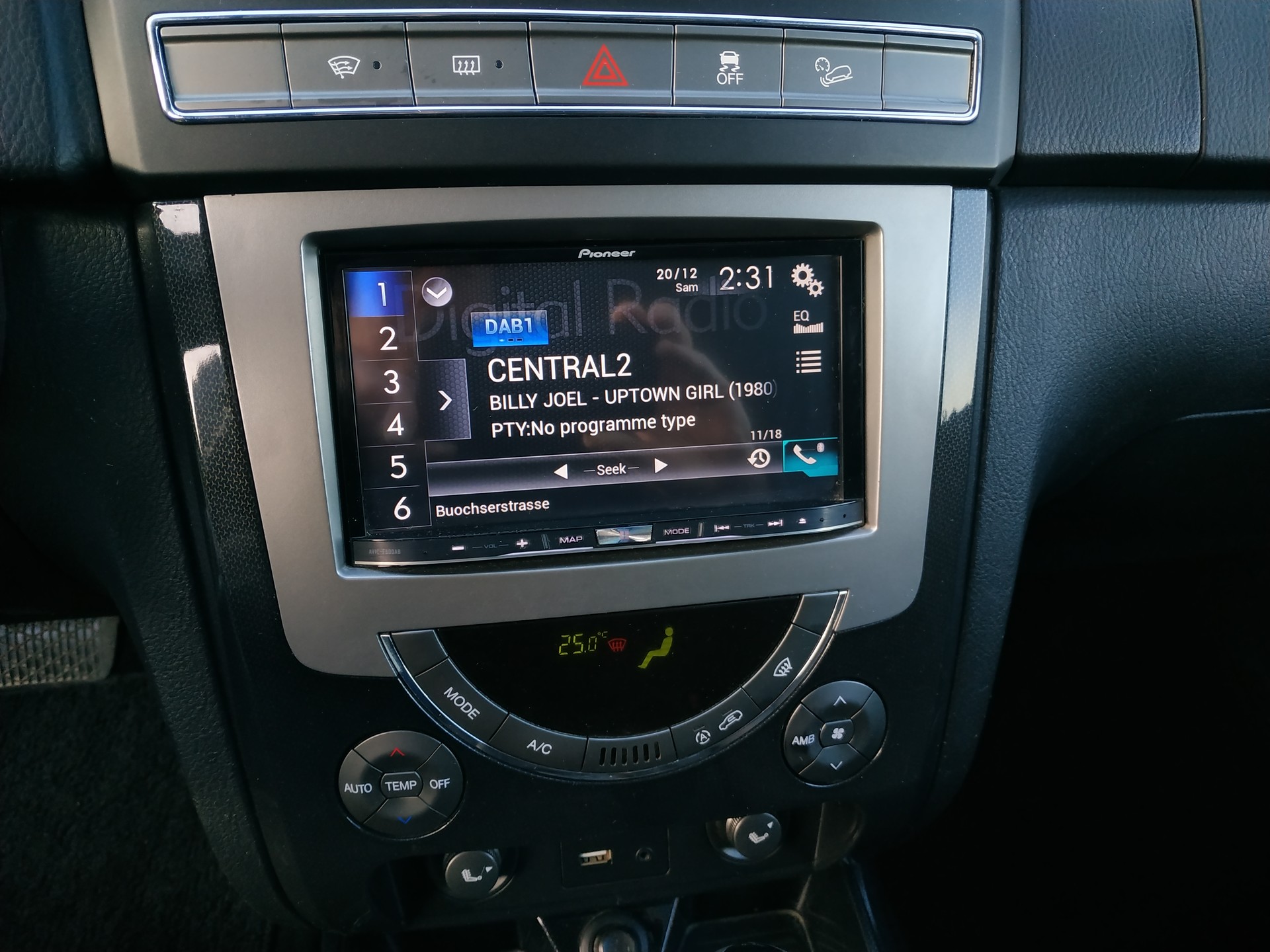 KGM-SsangYong Rexton RX220 e-XDi Quartz 4WD Automatic-image-13