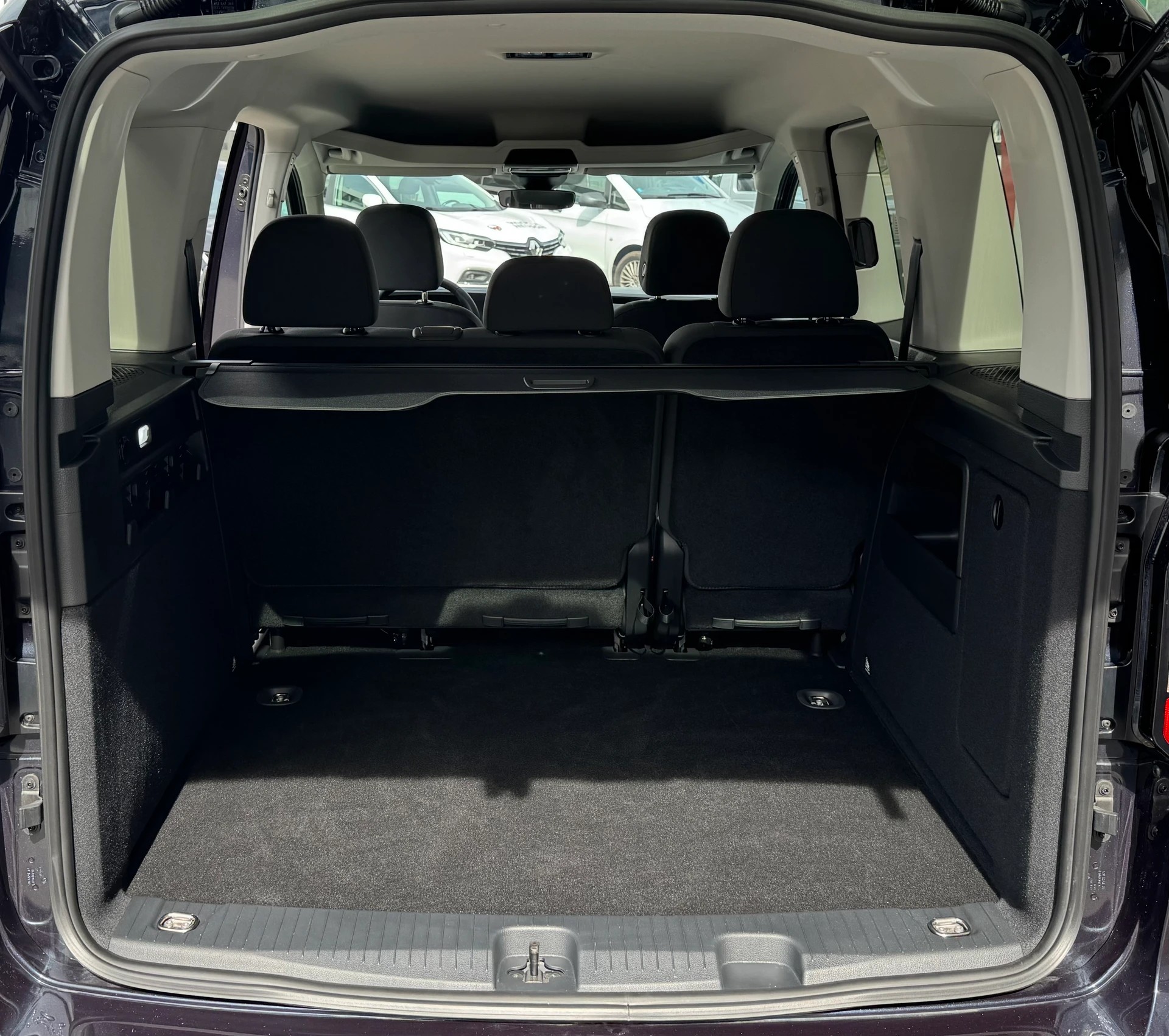 VW Caddy 2.0 TDI 4Motion-image-11