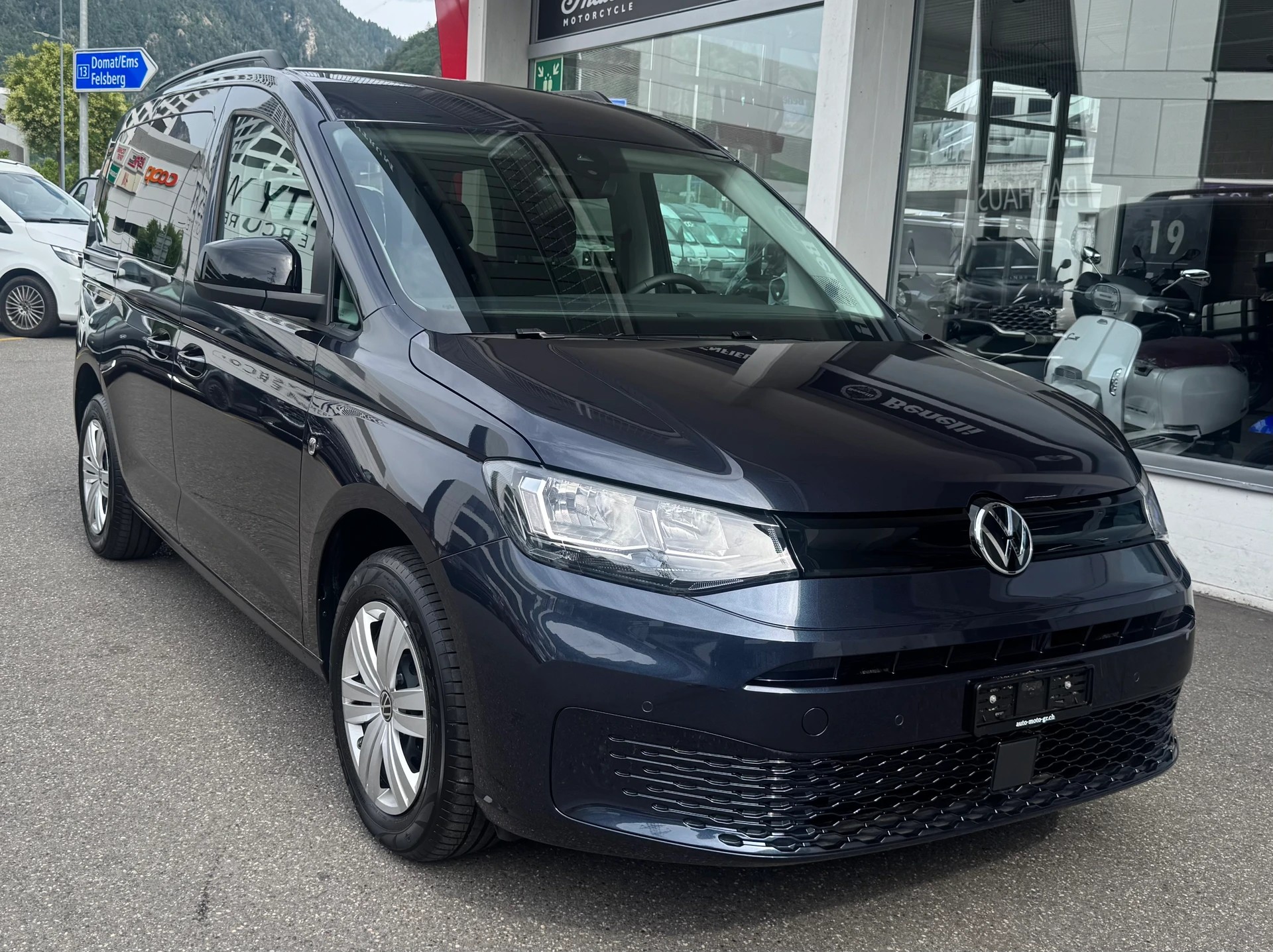 VW Caddy 2.0 TDI 4Motion-image-0