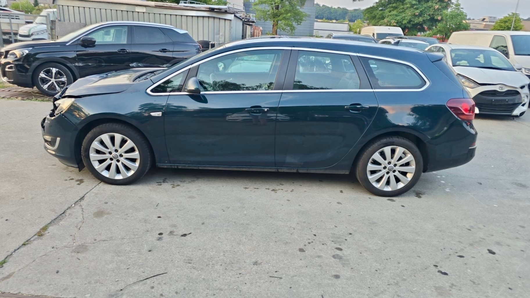 OPEL Astra SportsTourer 1.4i 16V Turbo Sport-image-4