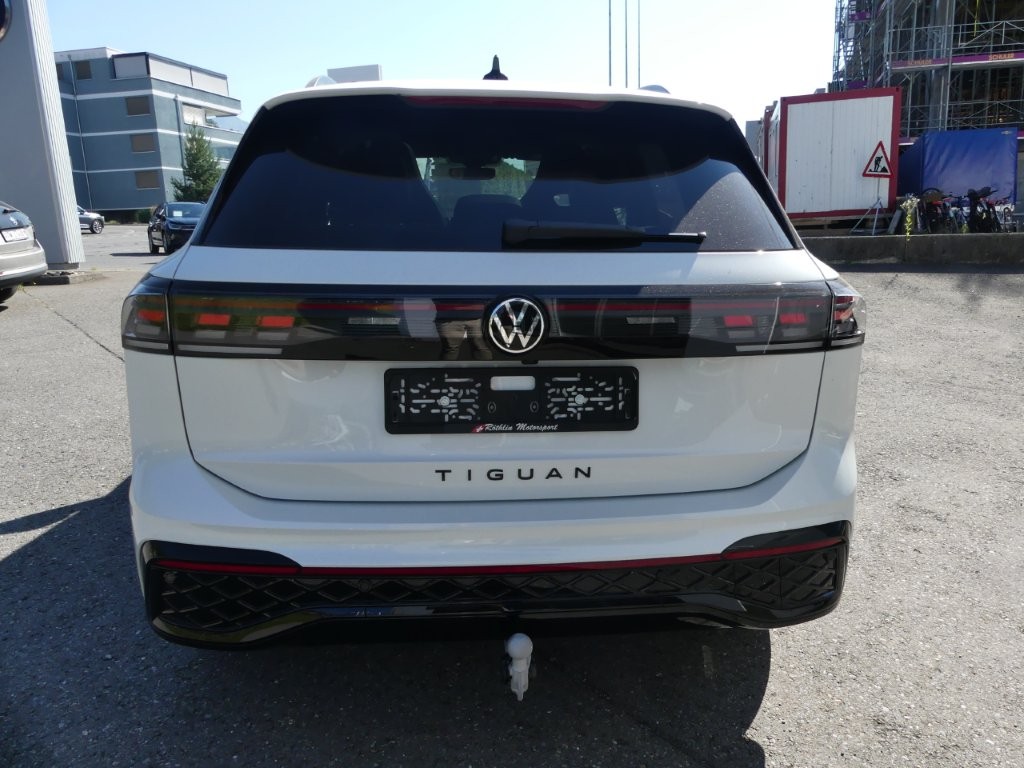 VW Tiguan 2.0 TSI DSG R-Line 4Motion-image-2