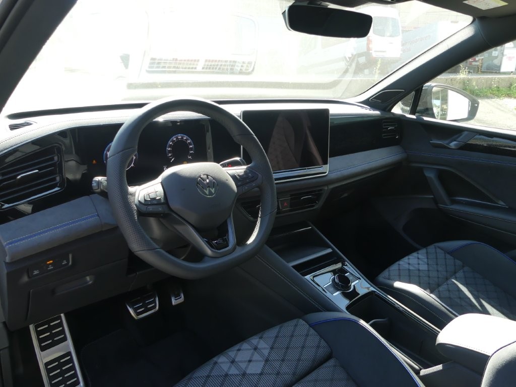 VW Tiguan 2.0 TSI DSG R-Line 4Motion-image-6