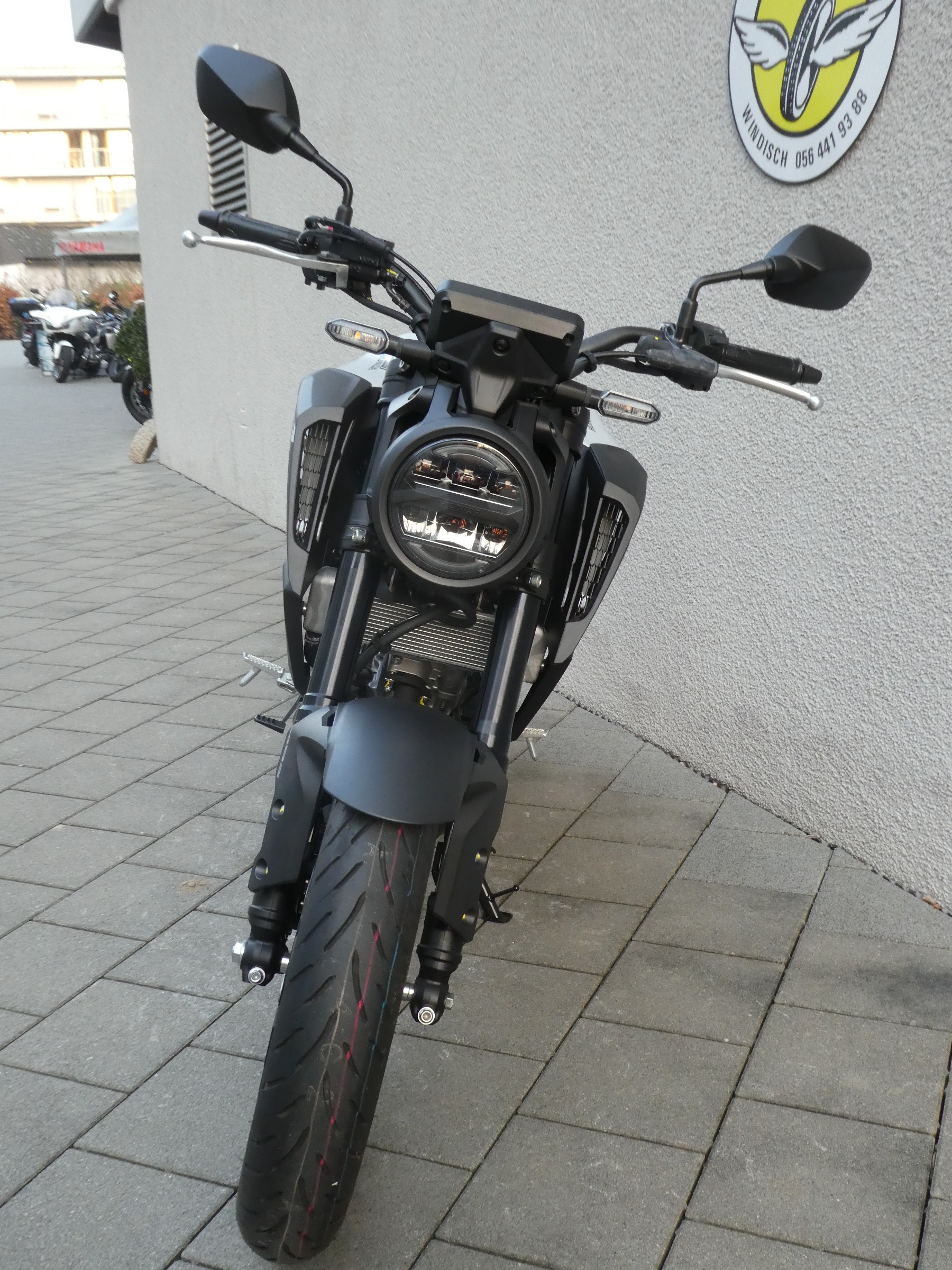 HONDA CB 125 R-showroom-element-3