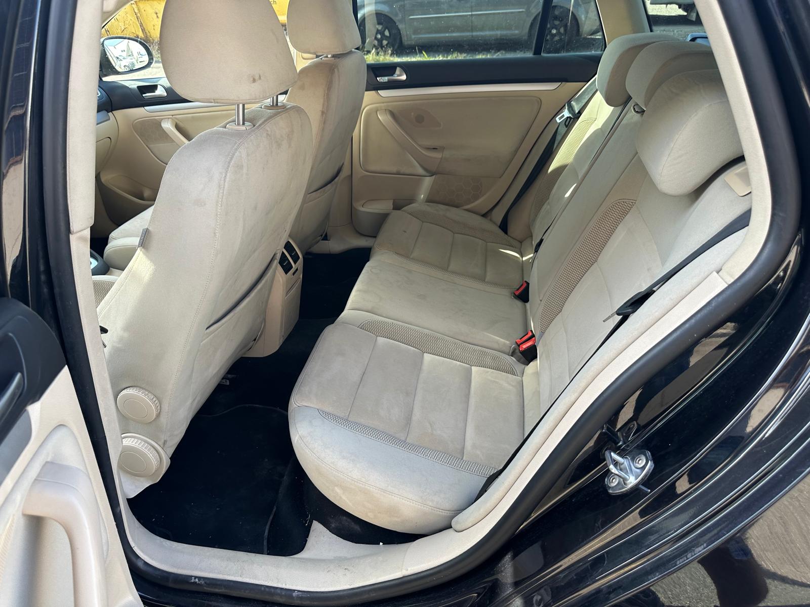 VW Golf Variant 2.0 TDI Comfortline-image-8