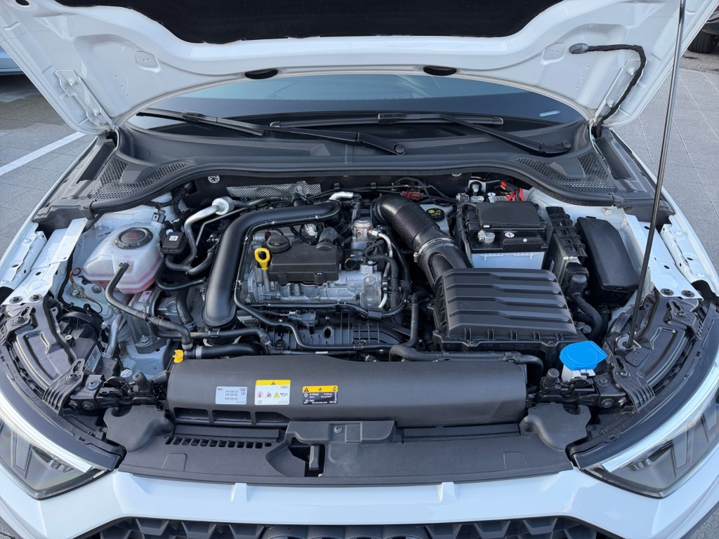 AUDI A1 Sportback 30 TFSI Attraction S-tronic-image-18