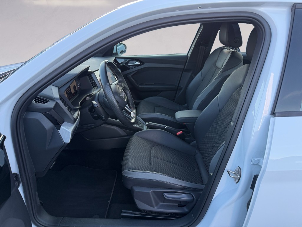 AUDI A1 Sportback 30 TFSI Attraction S-tronic-image-8