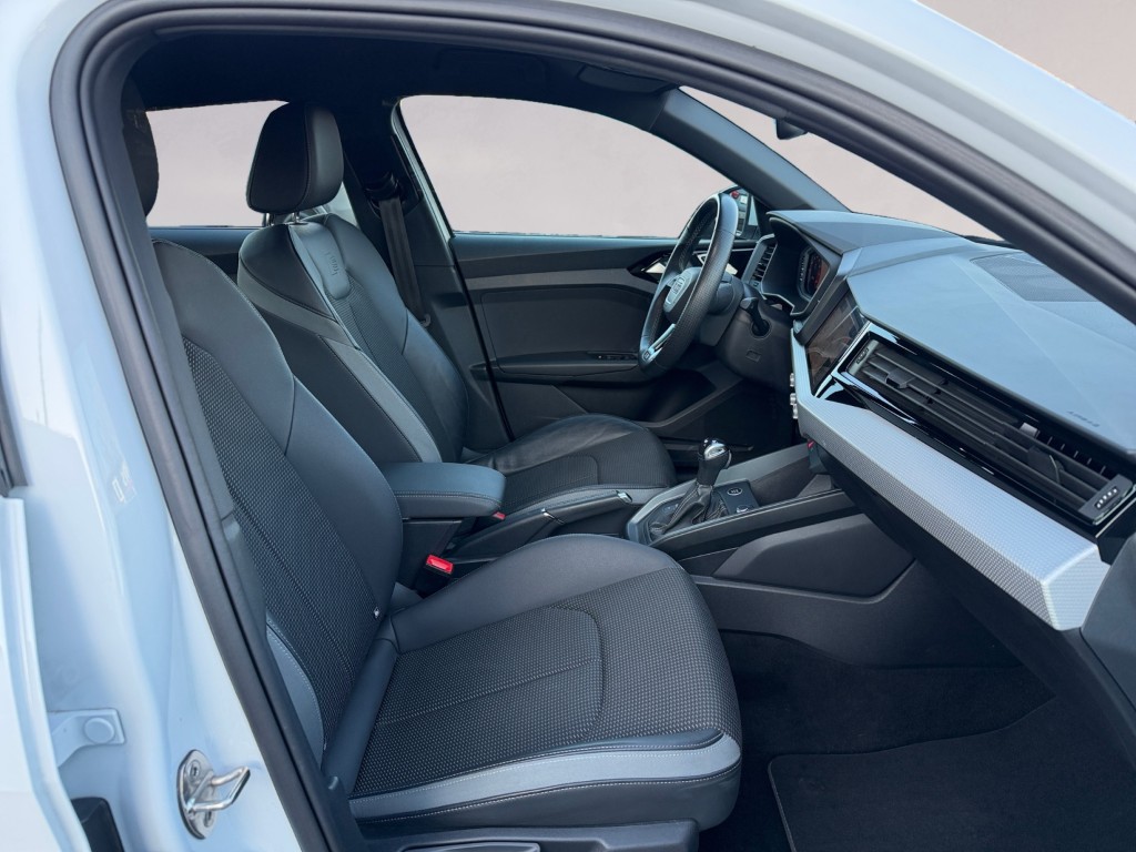 AUDI A1 Sportback 30 TFSI Attraction S-tronic-image-15