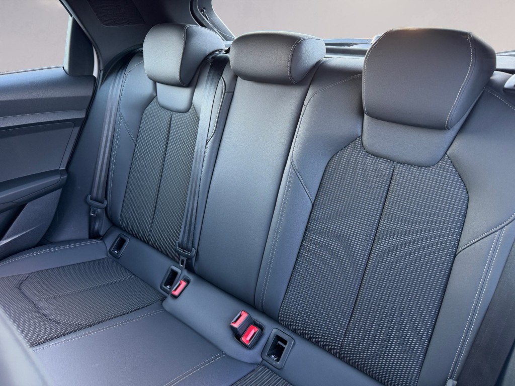 AUDI A1 Sportback 30 TFSI Attraction S-tronic-image-14