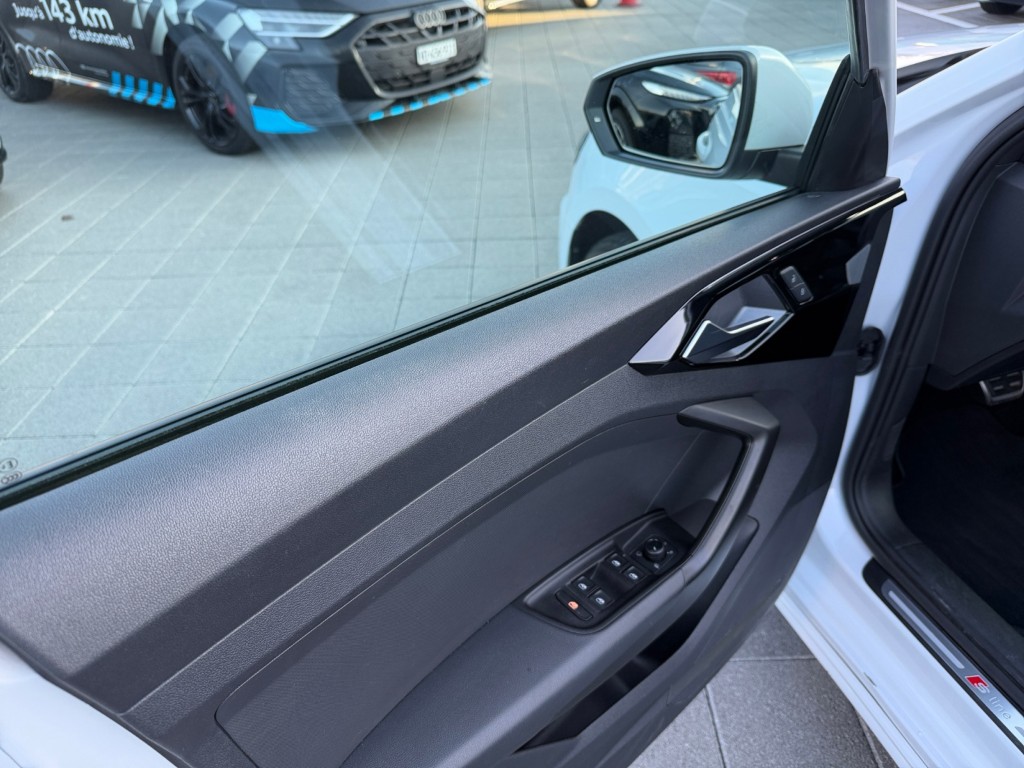 AUDI A1 Sportback 30 TFSI Attraction S-tronic-image-9