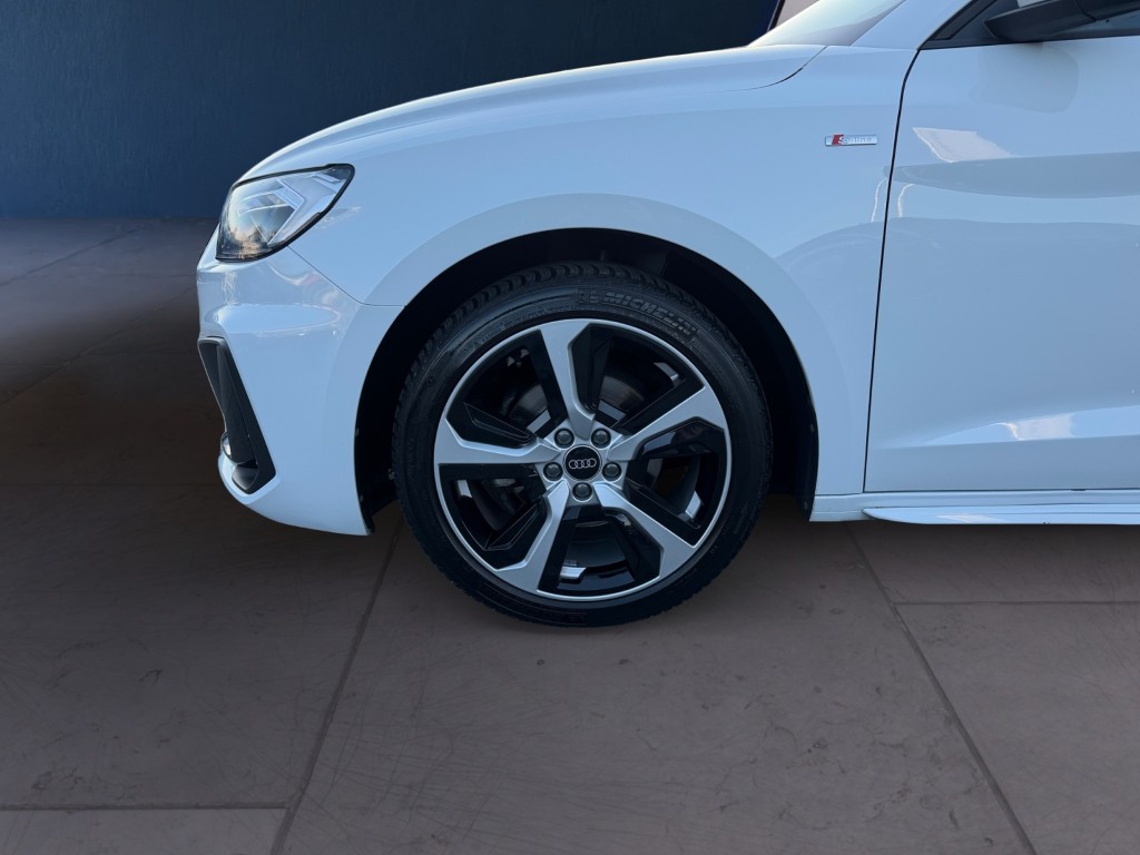 AUDI A1 Sportback 30 TFSI Attraction S-tronic-image-7
