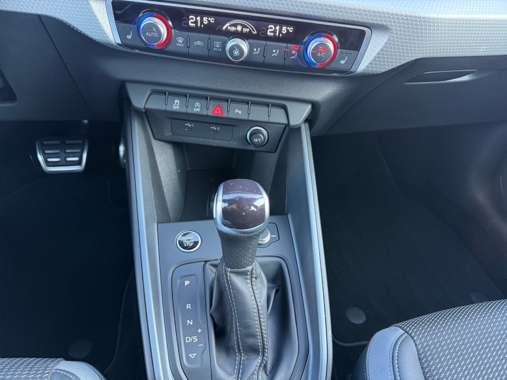 AUDI A1 Sportback 30 TFSI Attraction S-tronic-image-13