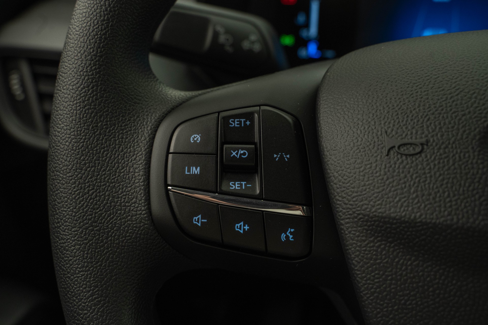 FORD Transit Courier Van 1.0 EcoBoost Trend-image-11