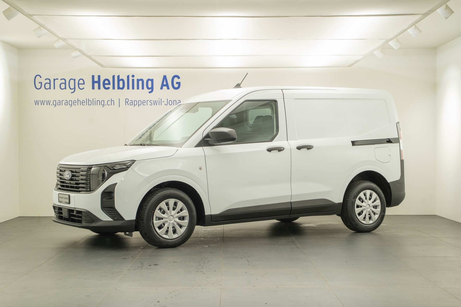 FORD Transit Courier Van 1.0 EcoBoost Trend-image-0