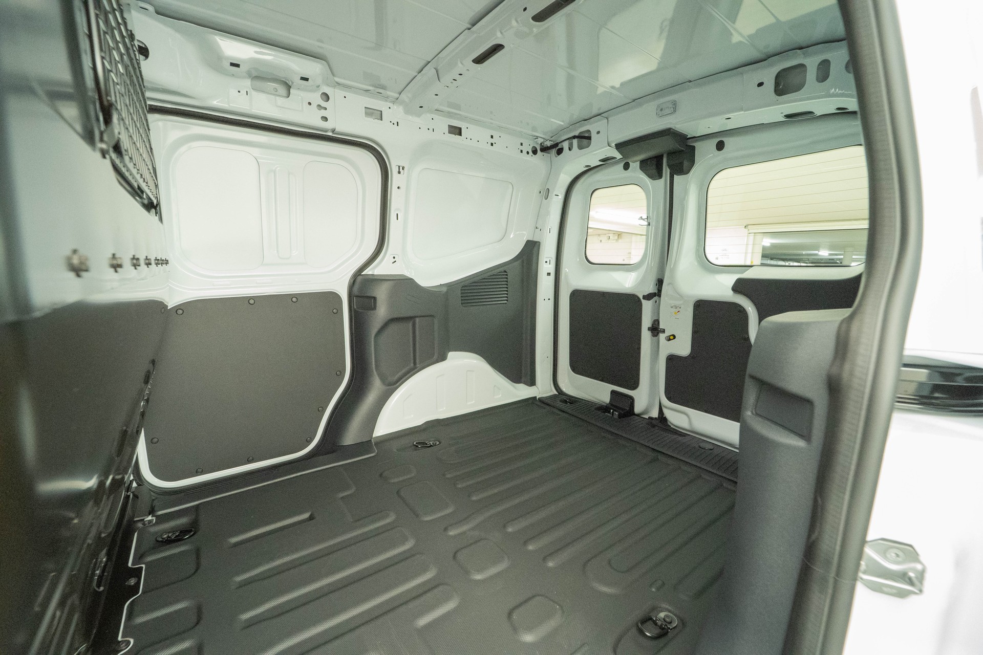 FORD Transit Courier Van 1.0 EcoBoost Trend-image-5