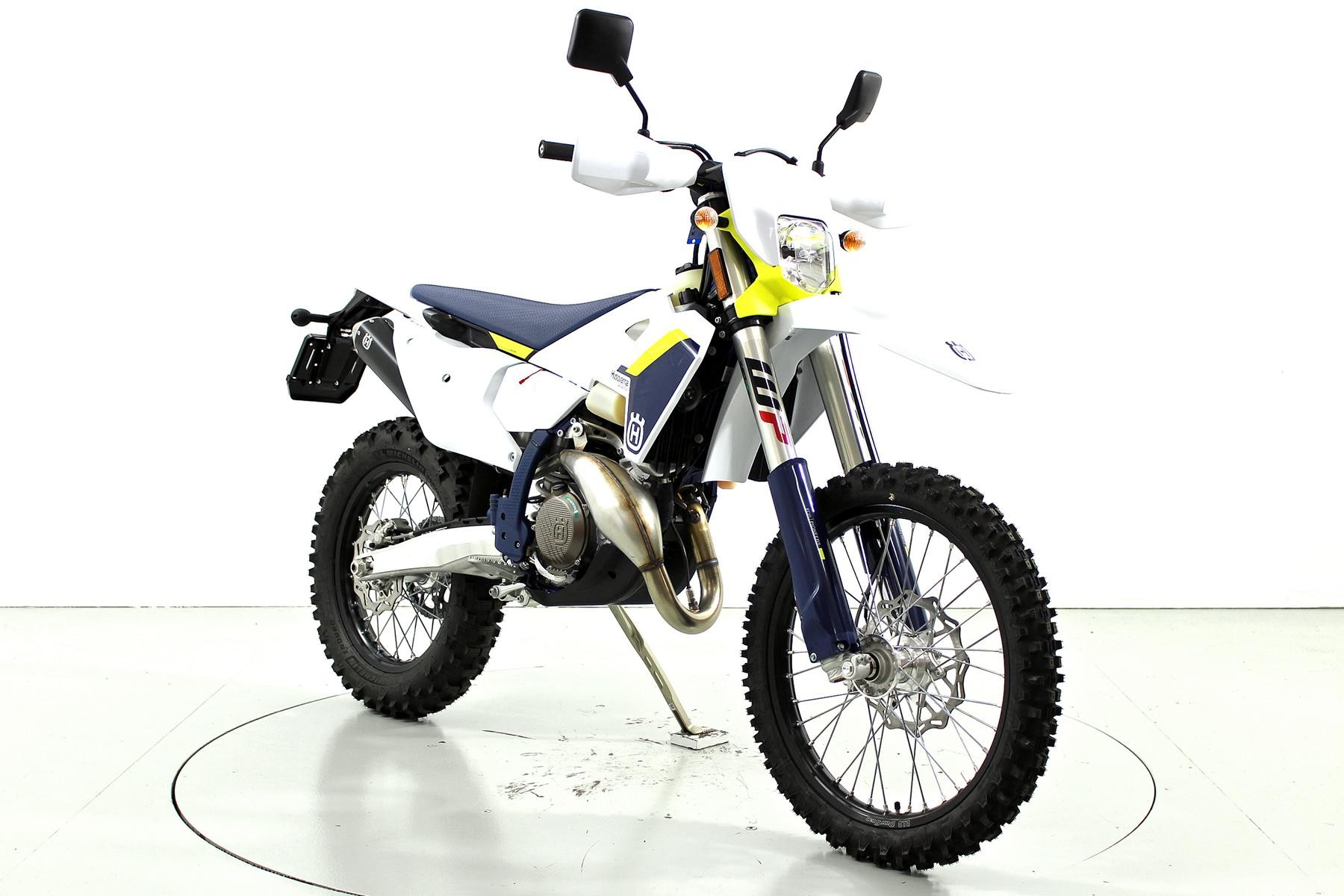 HUSQVARNA TE 300i 2t-showroom-element-1
