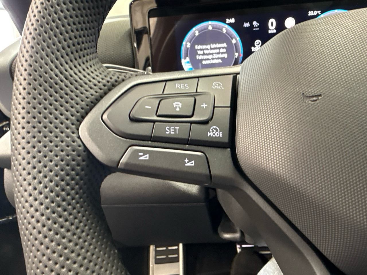 VW T-Roc 1.5 eTSI mHEV R-Line DSG-image-8