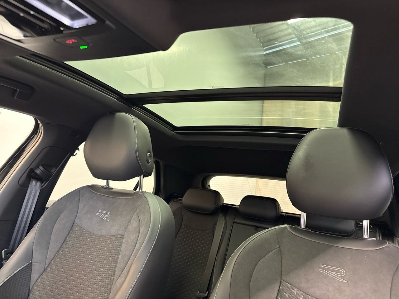 VW T-Roc 1.5 eTSI mHEV R-Line DSG-image-4