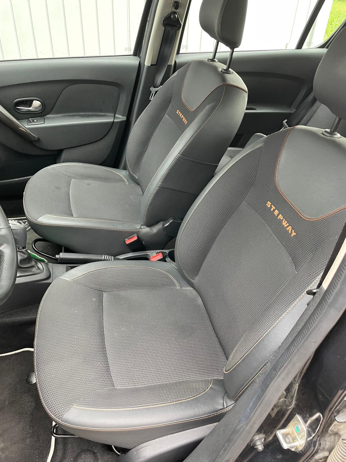 DACIA Sandero 1.5 dCi Stepway Automatic-image-5