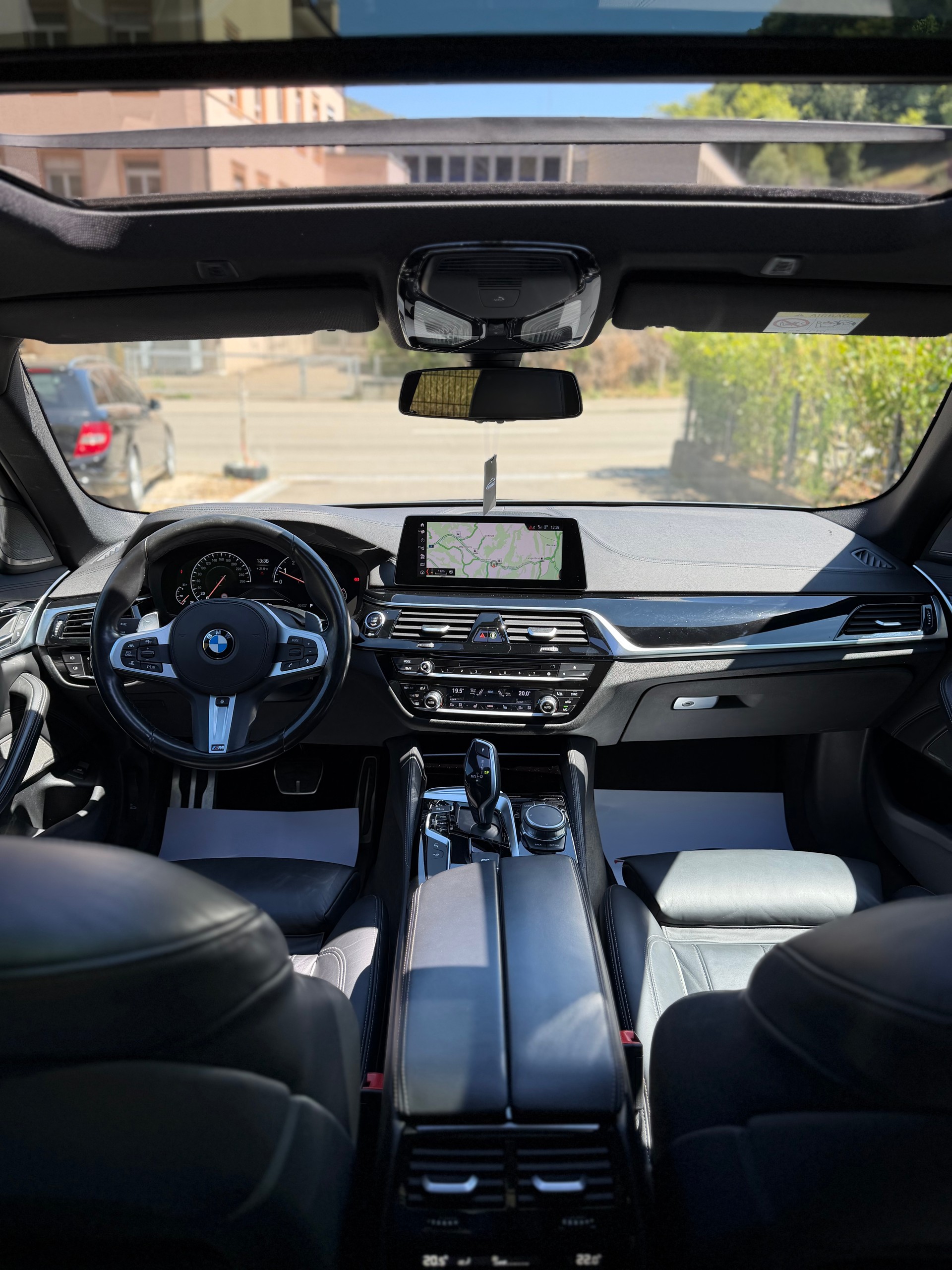 BMW 540i xDrive Touring Steptronic-image-10