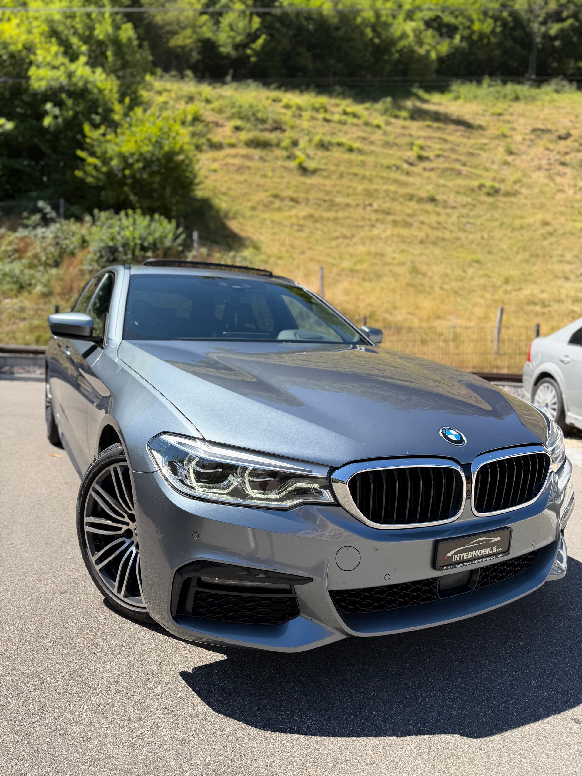 BMW 540i xDrive Touring Steptronic-image-6