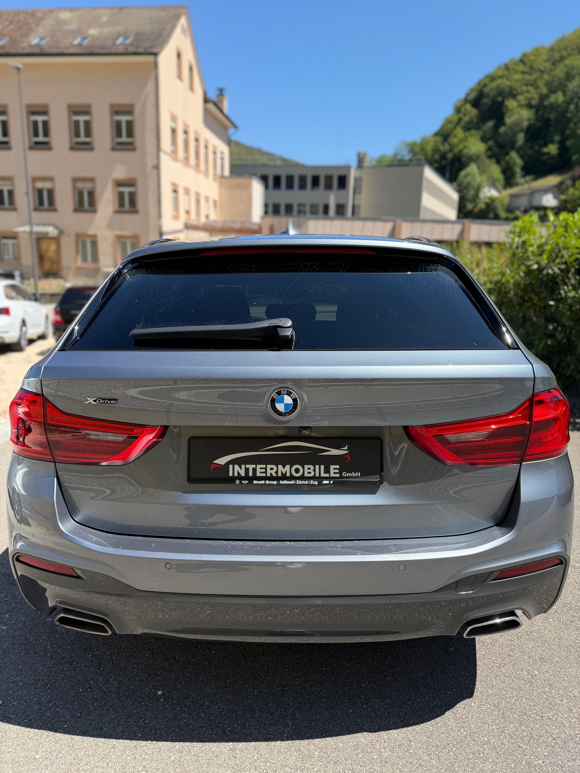 BMW 540i xDrive Touring Steptronic-image-8