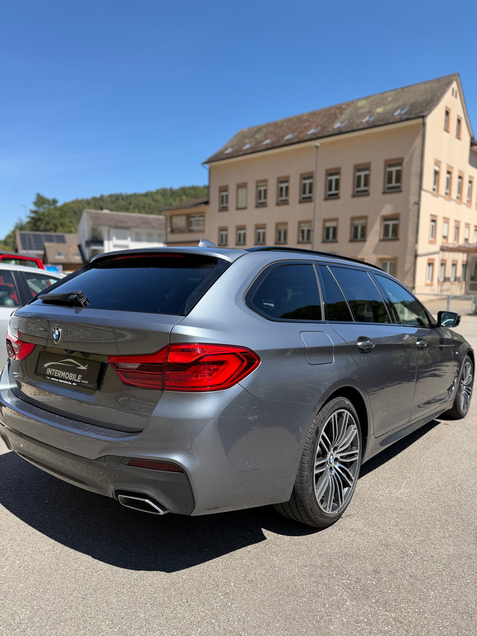 BMW 540i xDrive Touring Steptronic-image-7