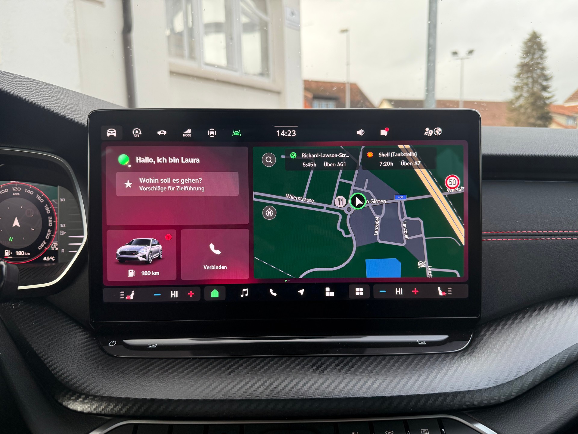 SKODA Octavia Combi 2.0 TSI RS DSG-image-14